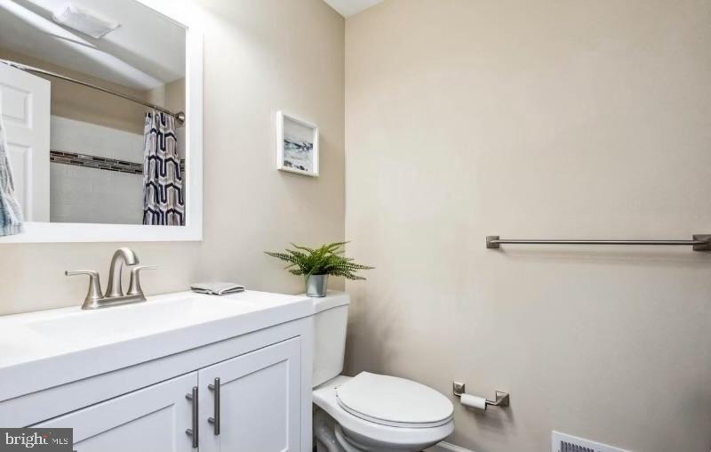 ESSEX - Residential Lease