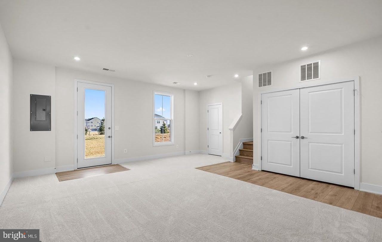 SNOWDEN BRIDGE - Residential Lease