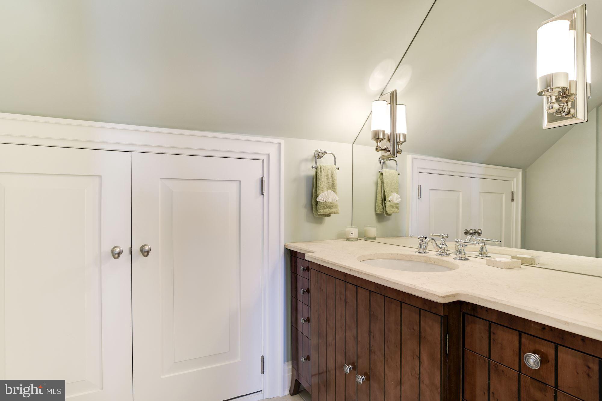 EASTPORT - Residential