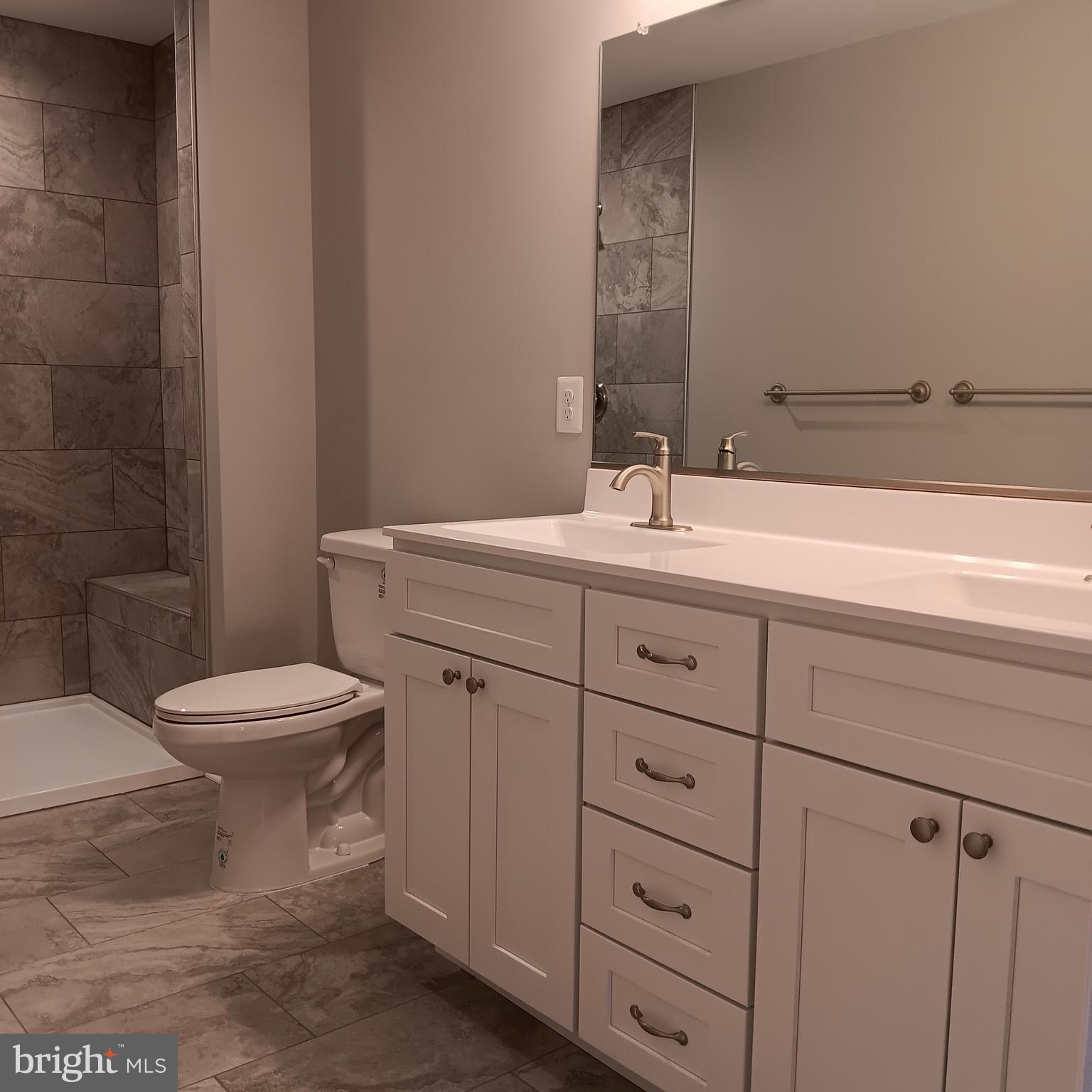 SHEN SHORES - Residential