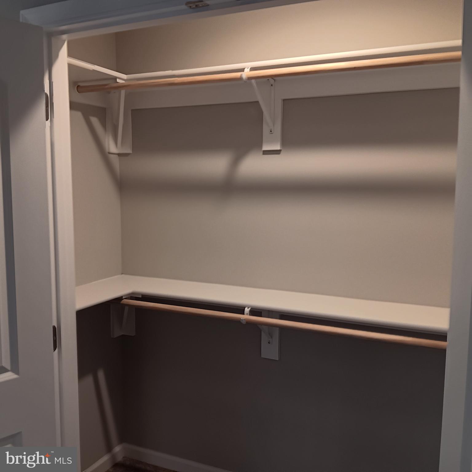 SHEN SHORES - Residential