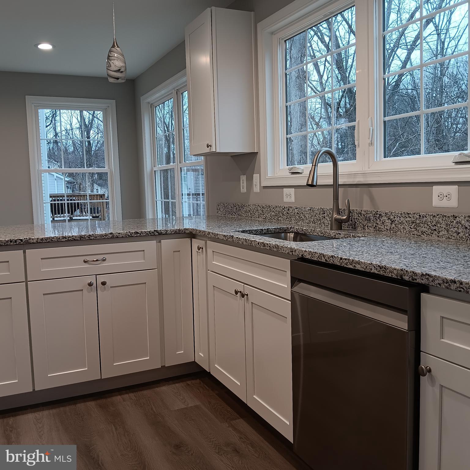 SHEN SHORES - Residential