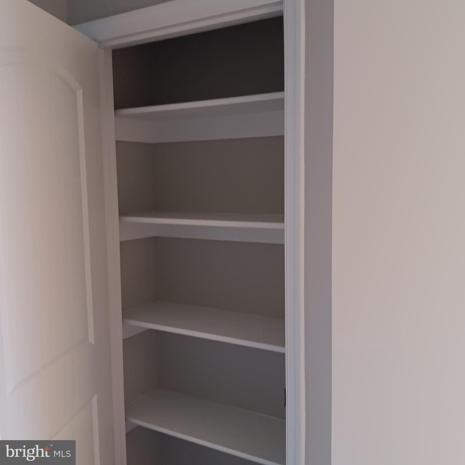 SHEN SHORES - Residential