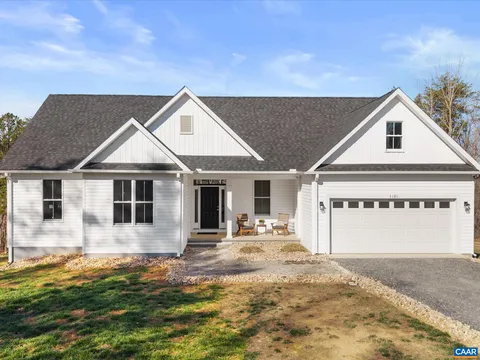 3185 Polecat Creek Ln, Scottsville, VA MLS: 663526