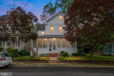 21 Woodlawn Avenue, Annapolis, MD MLS: MDAA2144864