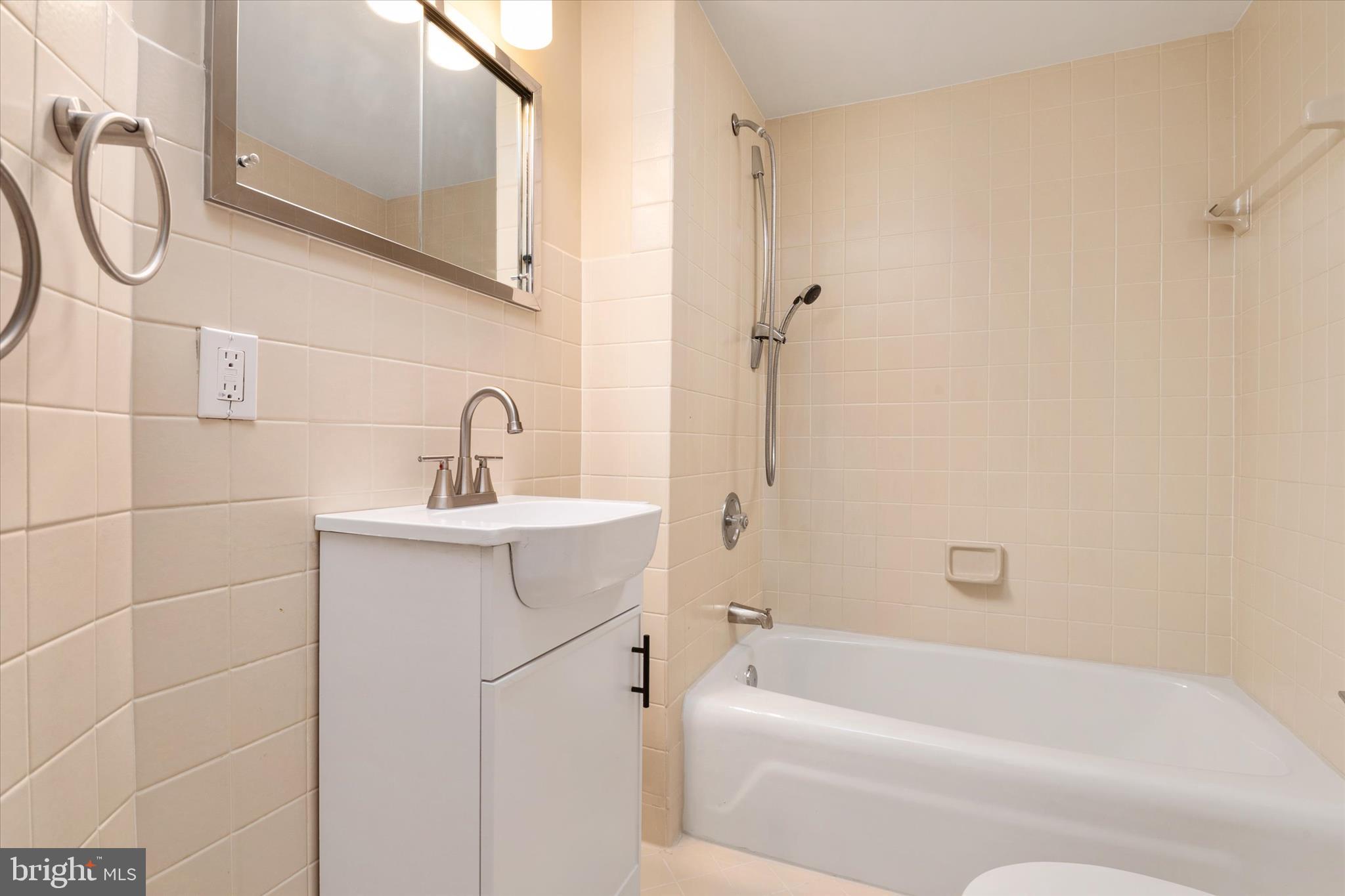 HOMEWOOD - Residential