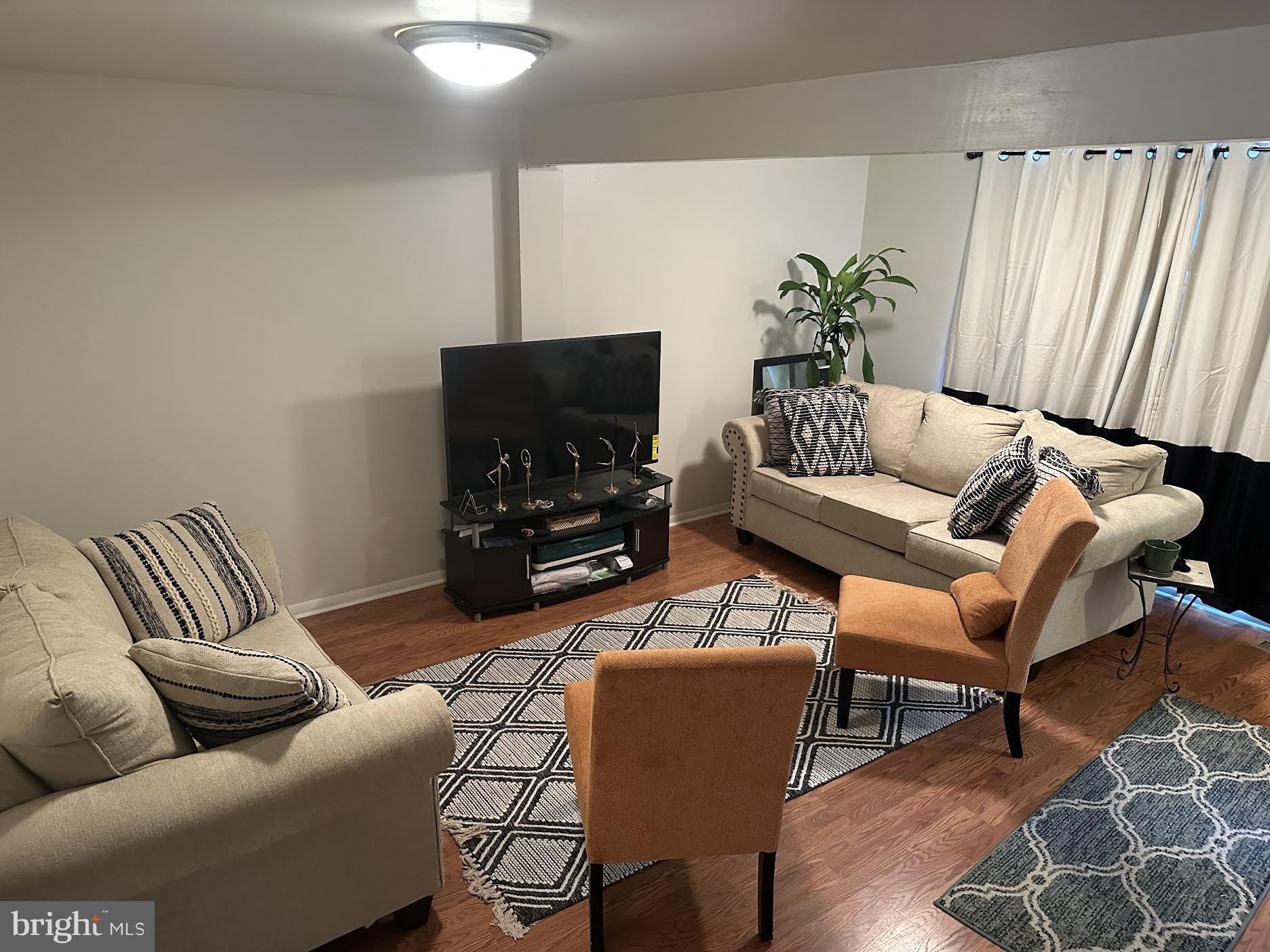 WESTHAMPTON TOWNHOUSES P - Residential Lease