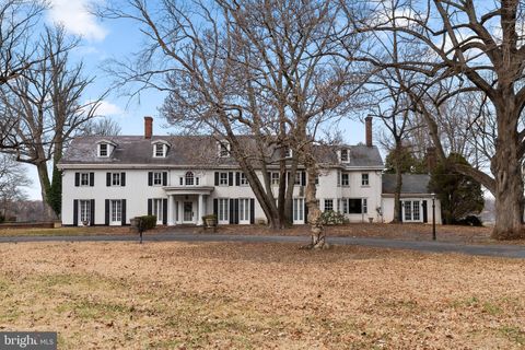 Homes For Sale - 257 Warren Street<br/> EDGEWATER PARK, NJ 08010