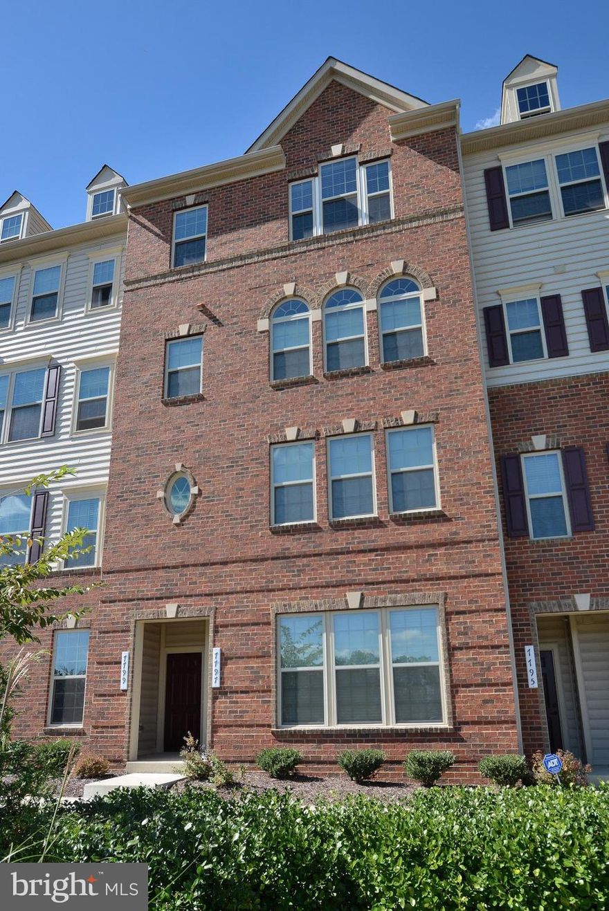 Gorgeous 3 bedroom Gainesville condo in the amenity filled Wentworth Green. 1 car garage and driveway. shows like new only 4 years old. open floorplan. 3 ceiling fans has box for one more installed. Great location  with trails leading to the promenade! walking distance to lifetime fitness center, one life gym, regal movie theater, Gainesville middle school and new high school. Close to target, best buys, and Cabela's, close to omniride commuter lots and easy access to I-66 routes 234 and 29. amenities include lawn maintenance, pools, recreation facility road maintenance, snow removal, trash, water, basketball courts, club house, common grounds, jogging trails and walk paths.