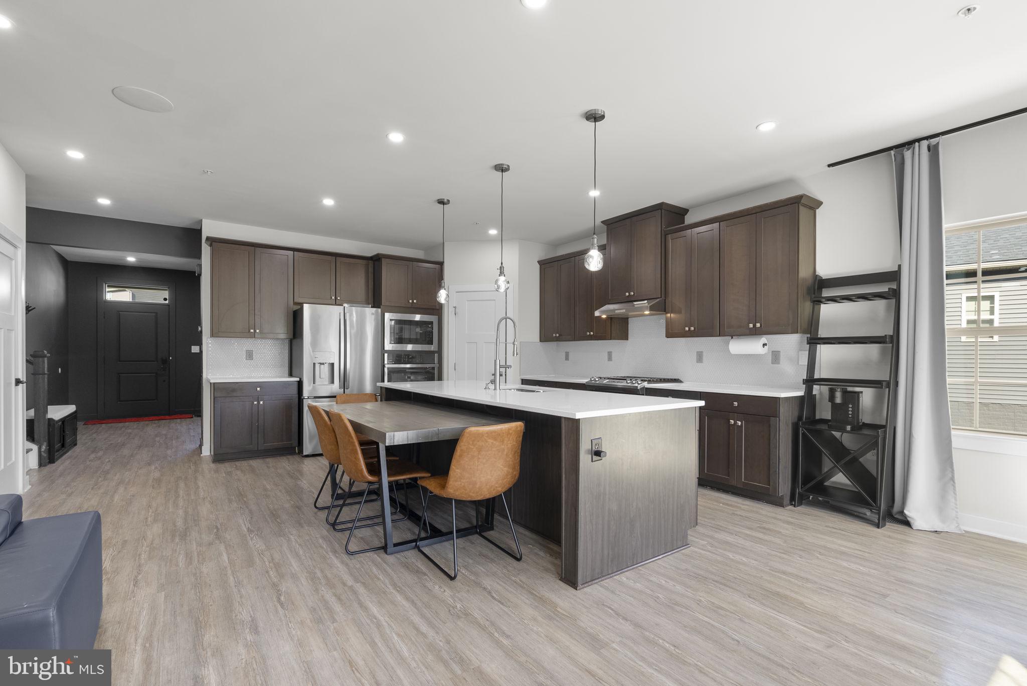 CANTER CREEK - Residential