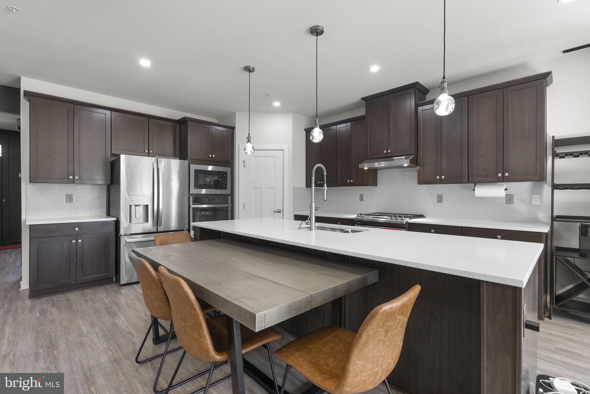 CANTER CREEK - Residential