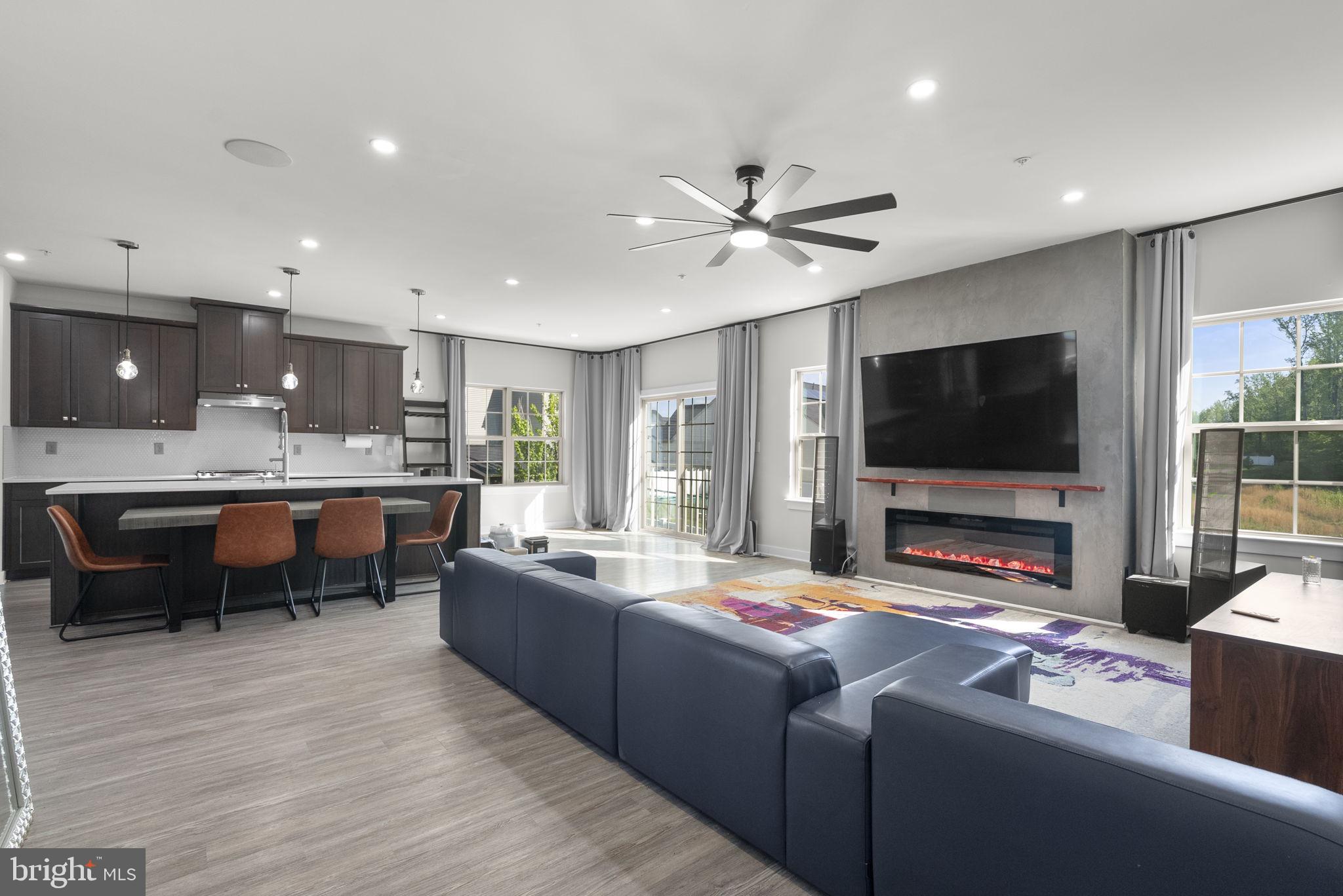 CANTER CREEK - Residential