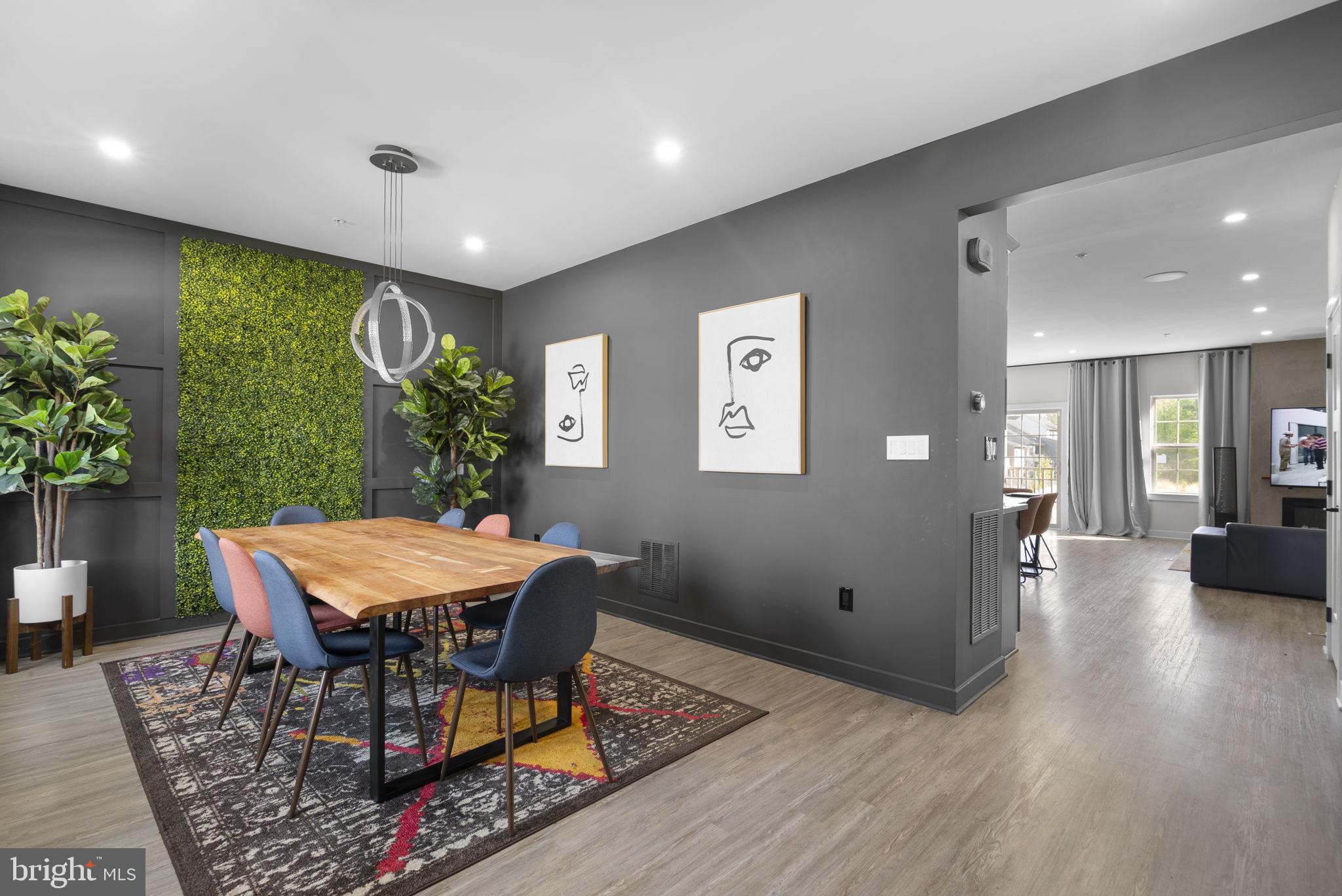 CANTER CREEK - Residential