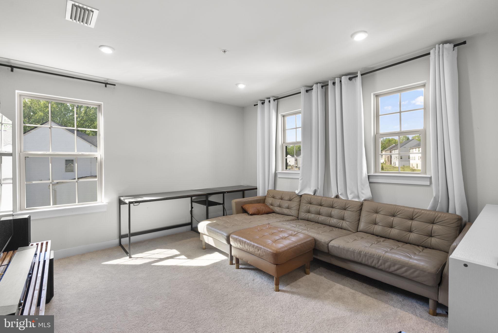 CANTER CREEK - Residential