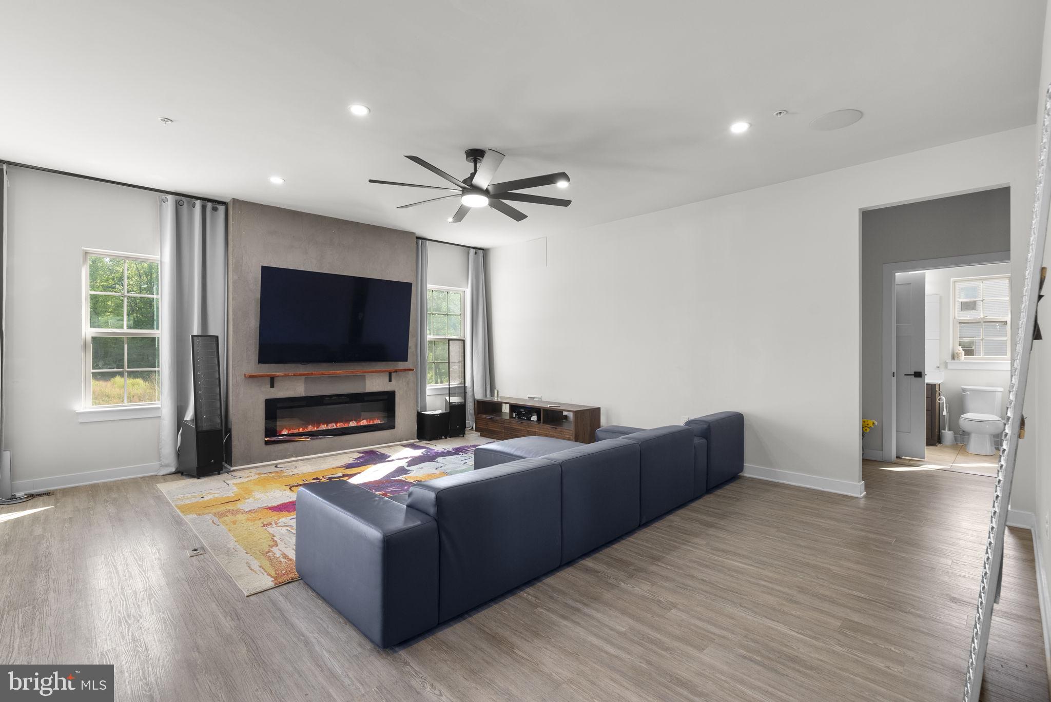 CANTER CREEK - Residential