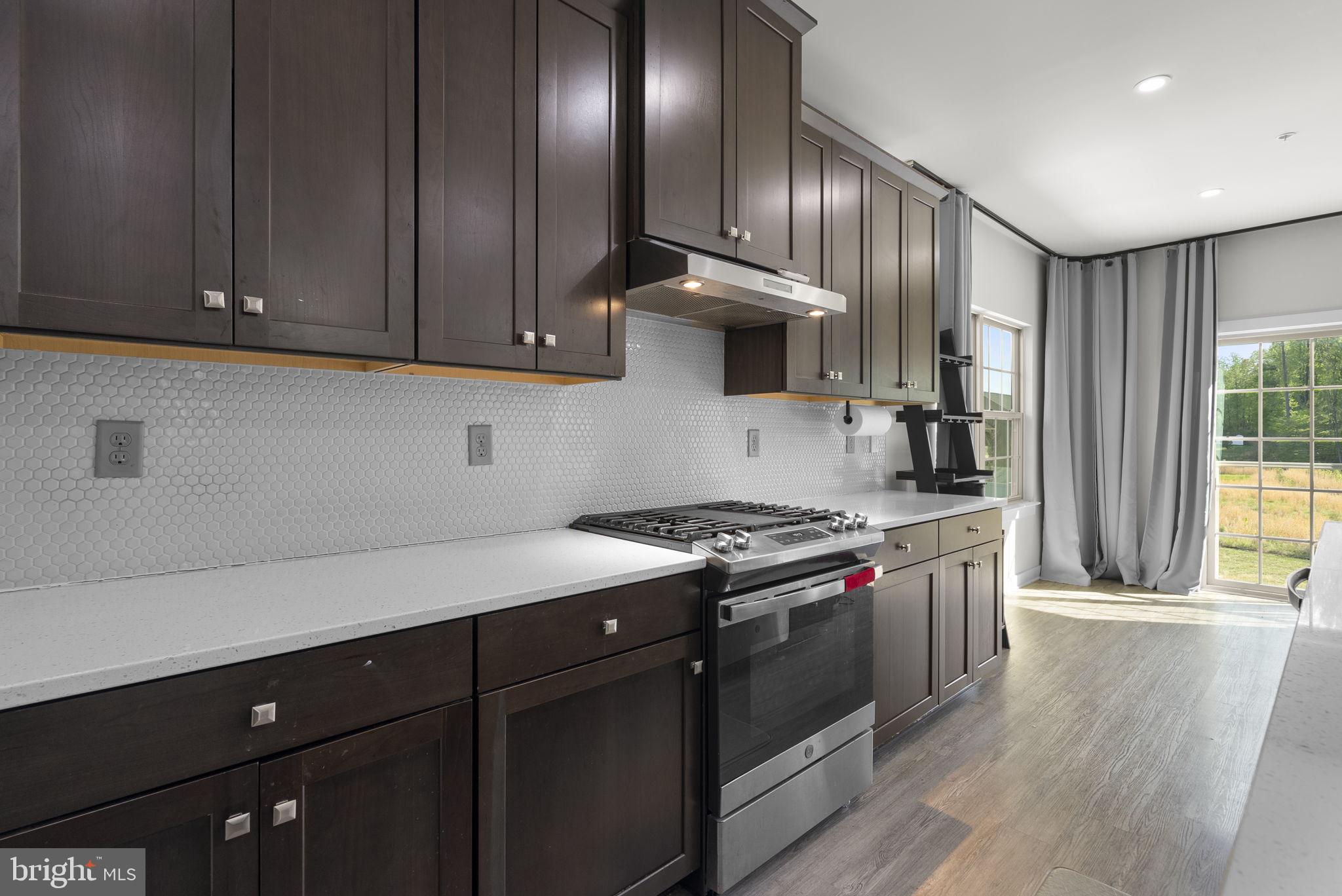 CANTER CREEK - Residential
