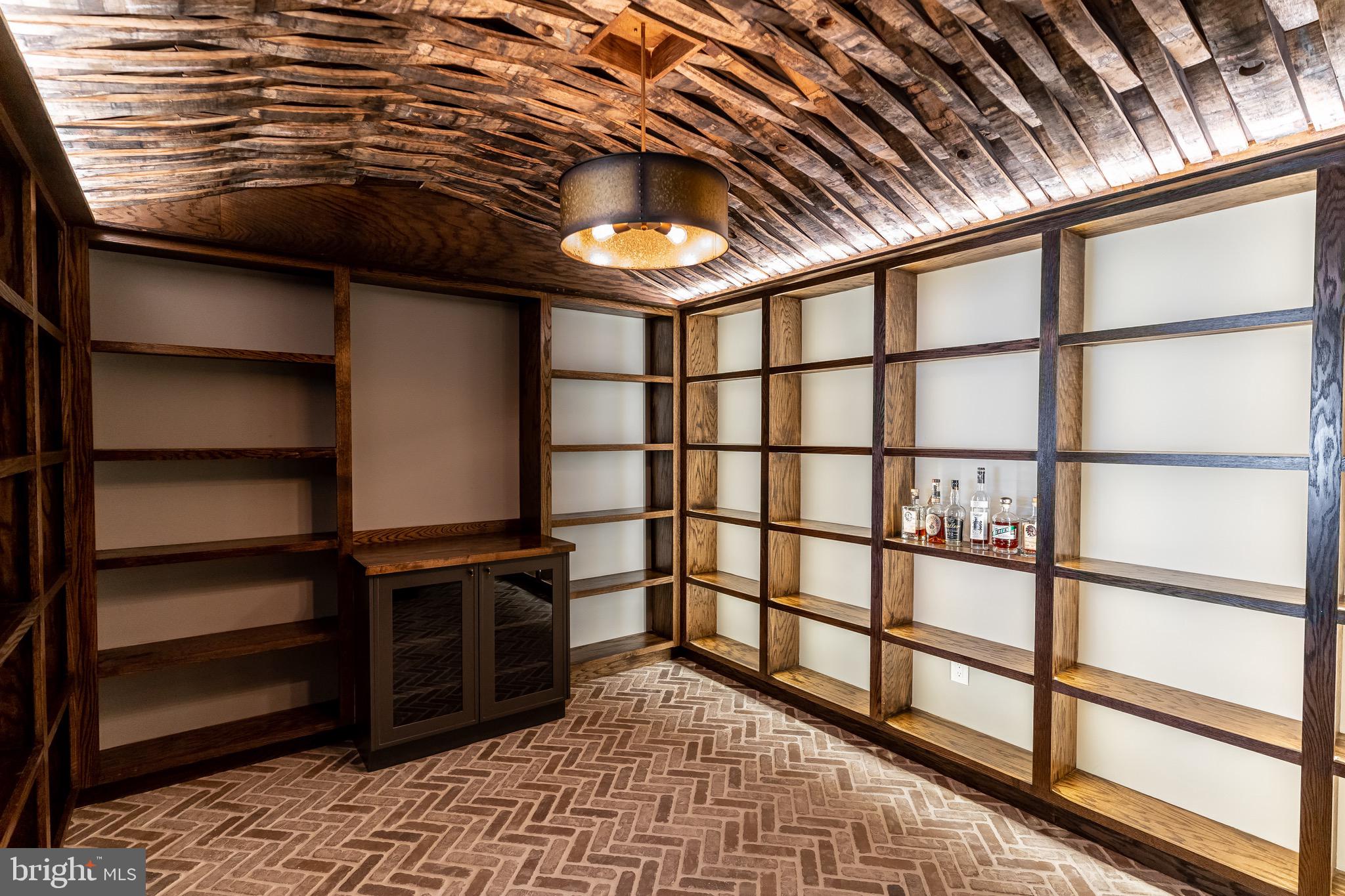 COUNTRY CLUB HILLS - Residential