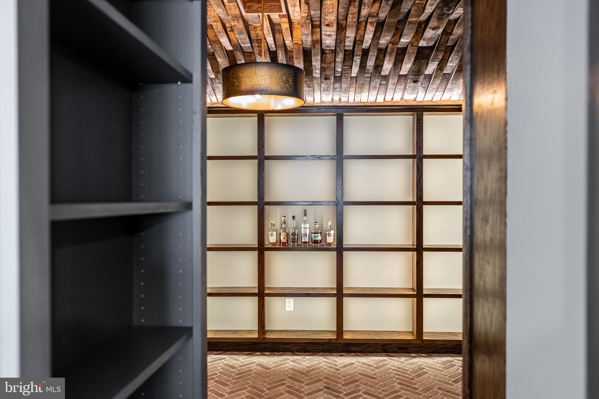 COUNTRY CLUB HILLS - Residential