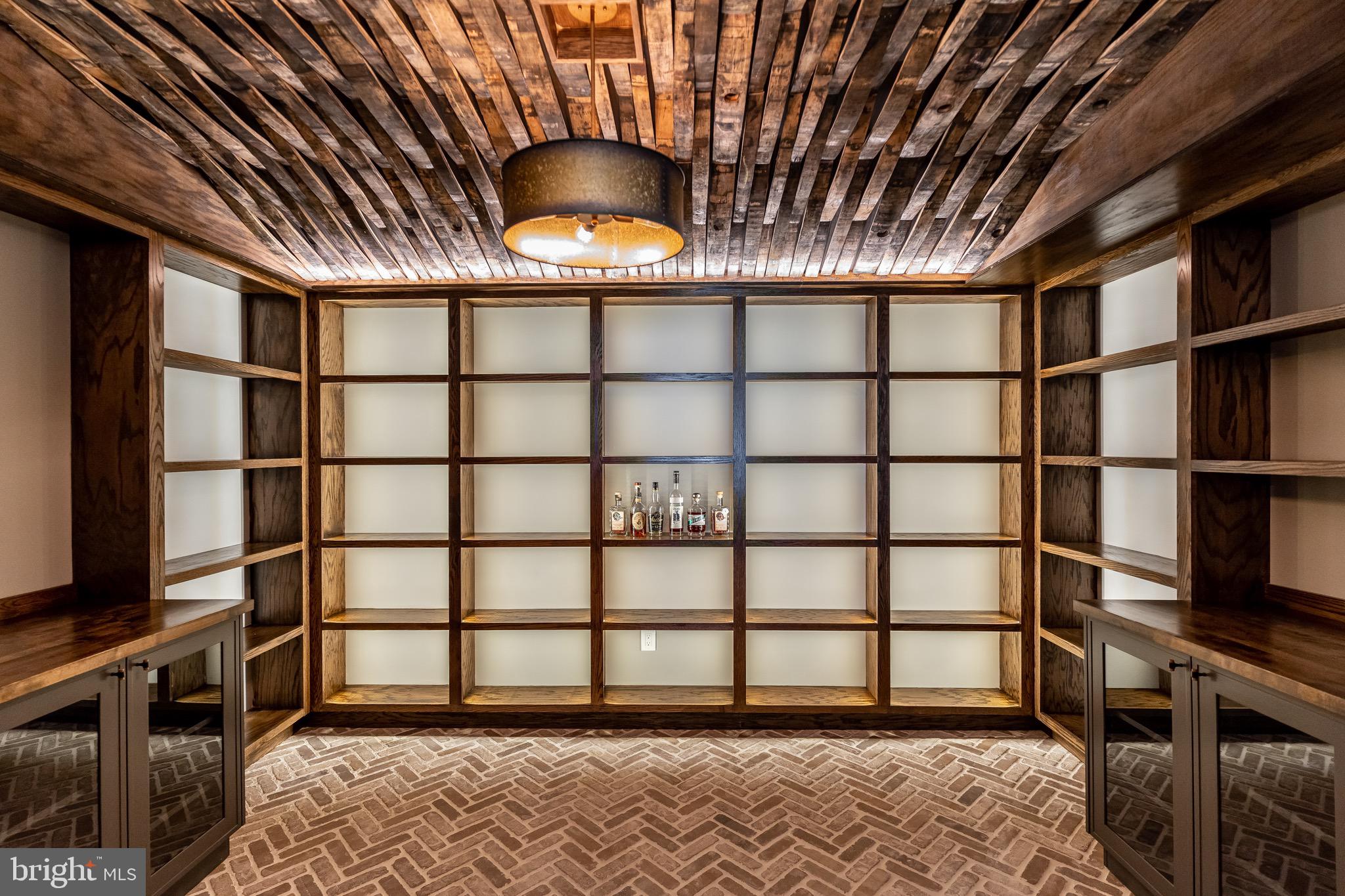 COUNTRY CLUB HILLS - Residential