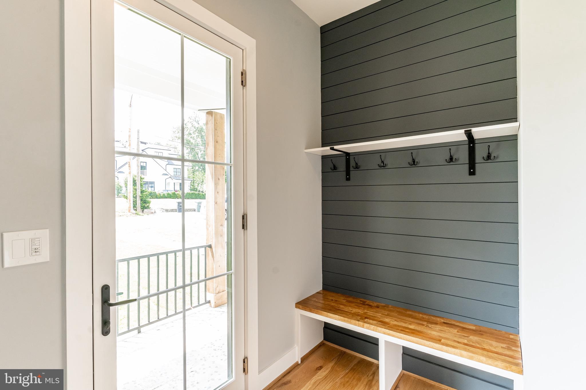 COUNTRY CLUB HILLS - Residential