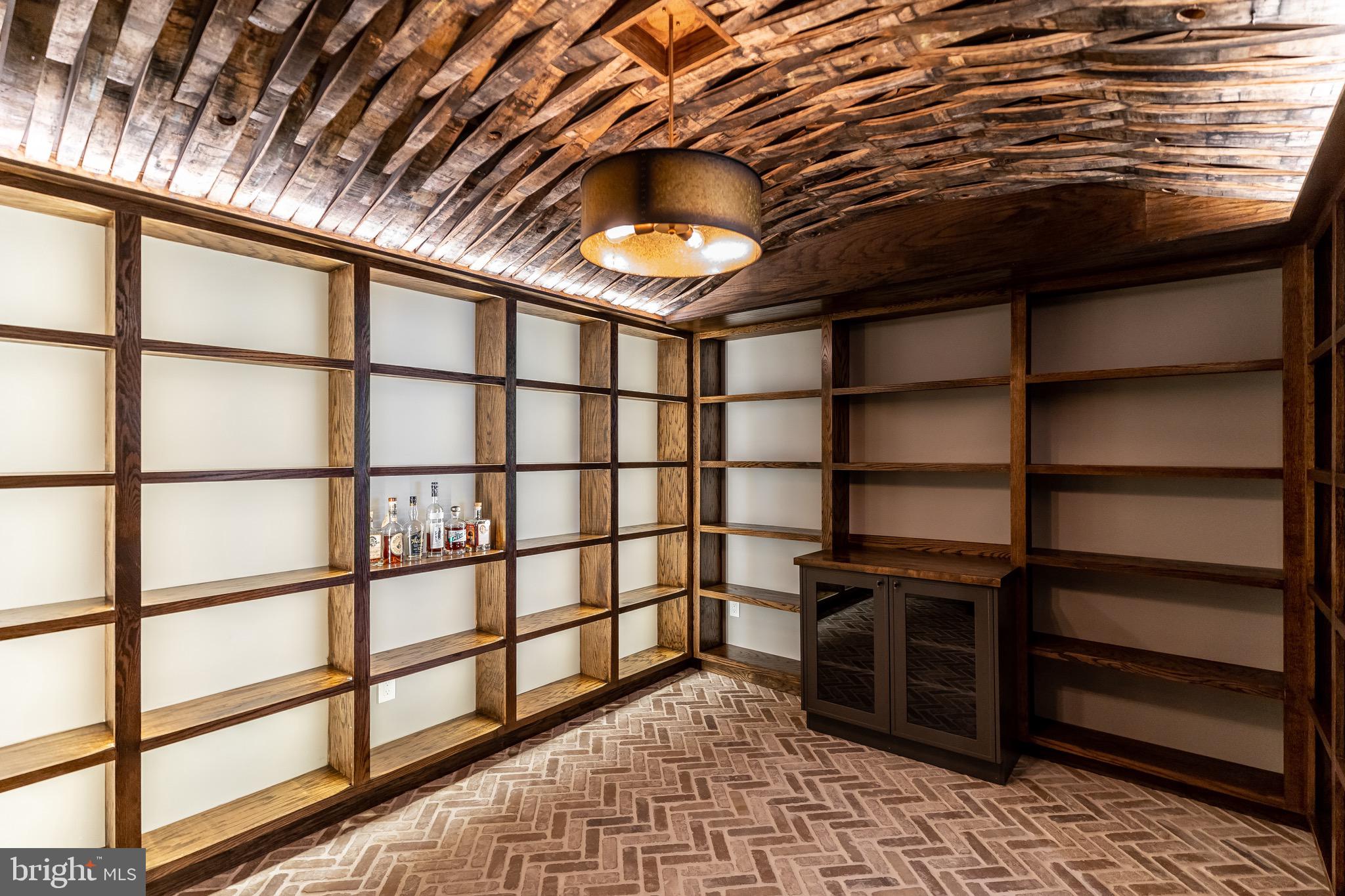 COUNTRY CLUB HILLS - Residential