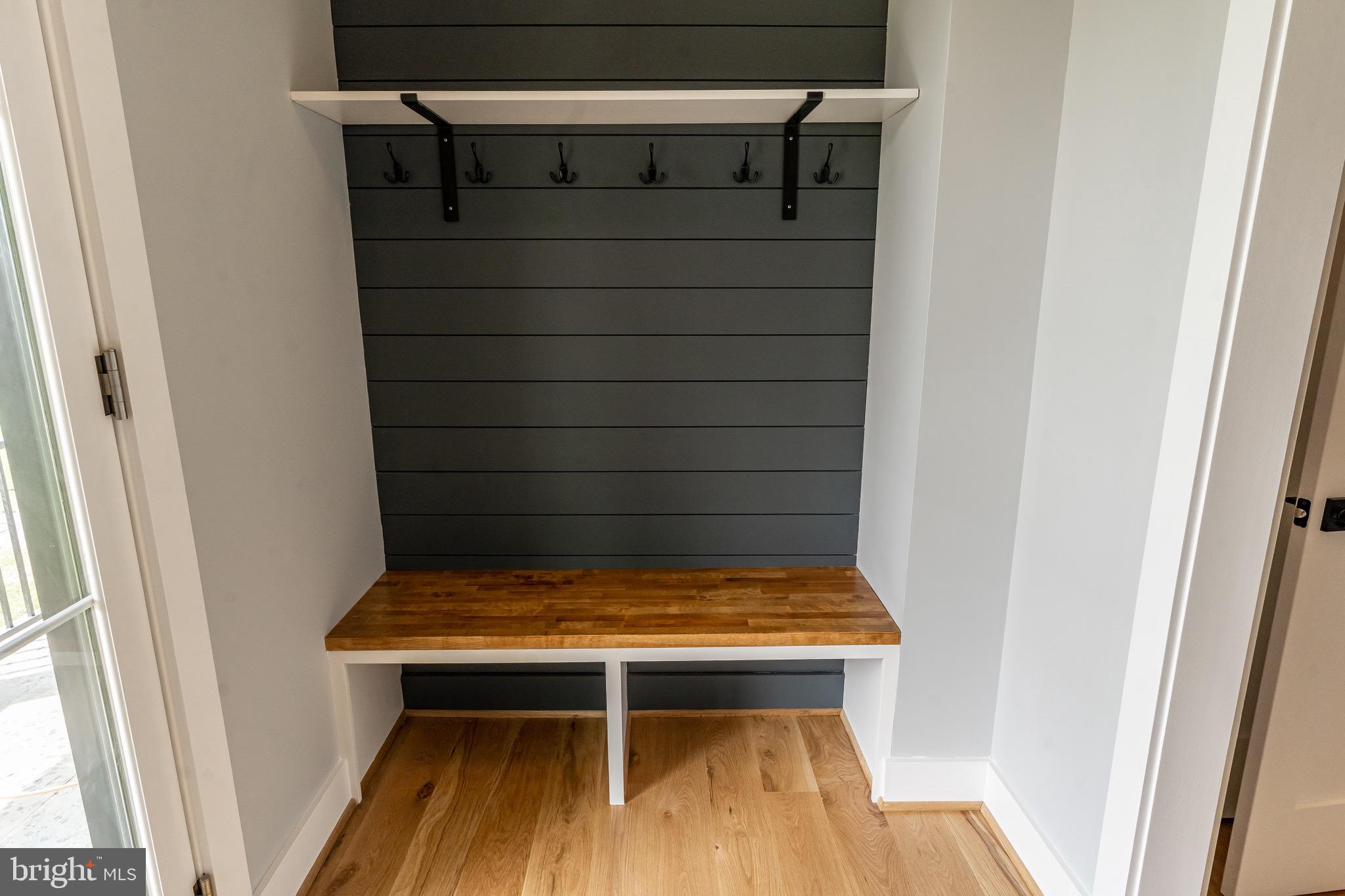 COUNTRY CLUB HILLS - Residential