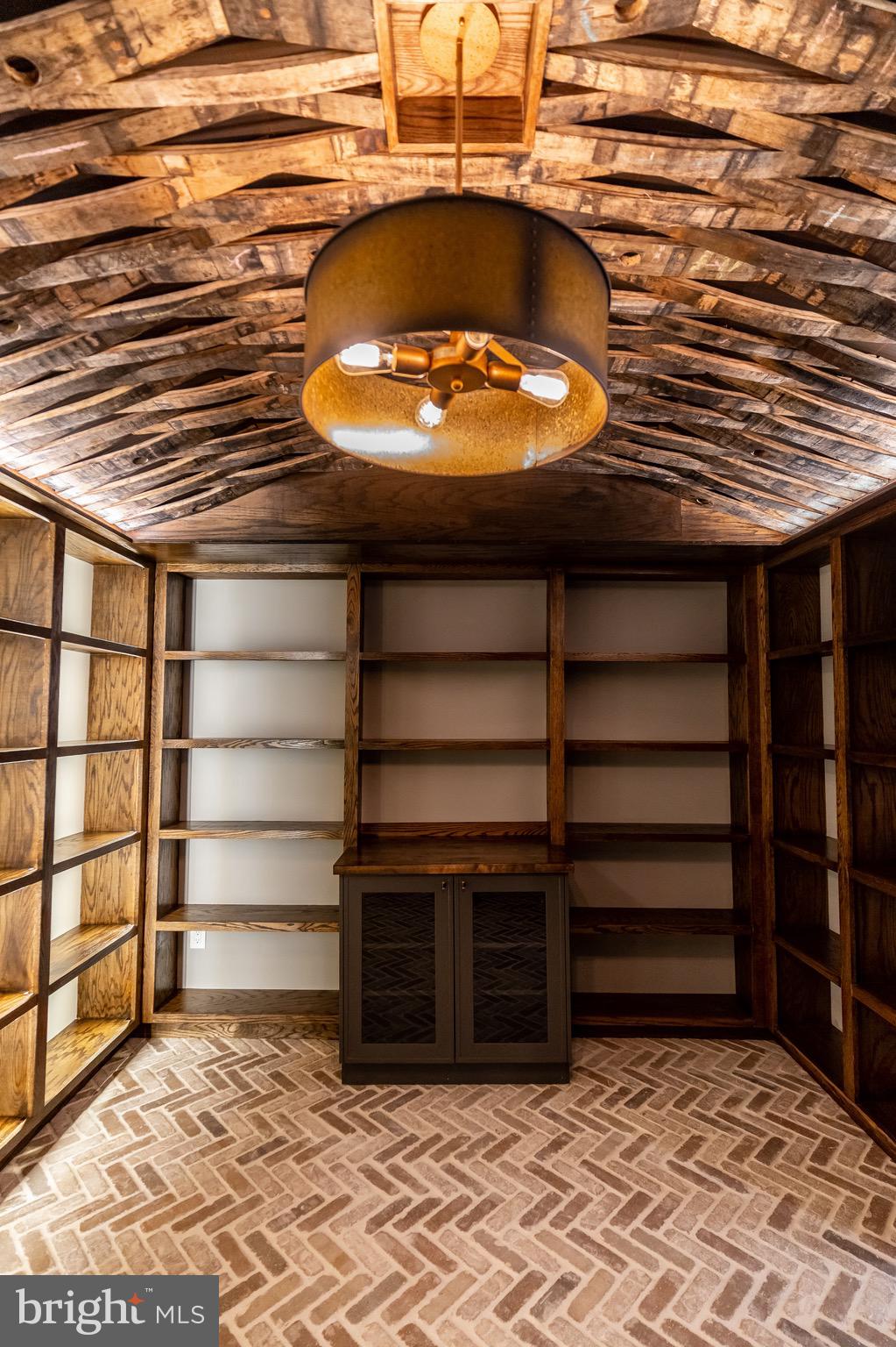 COUNTRY CLUB HILLS - Residential