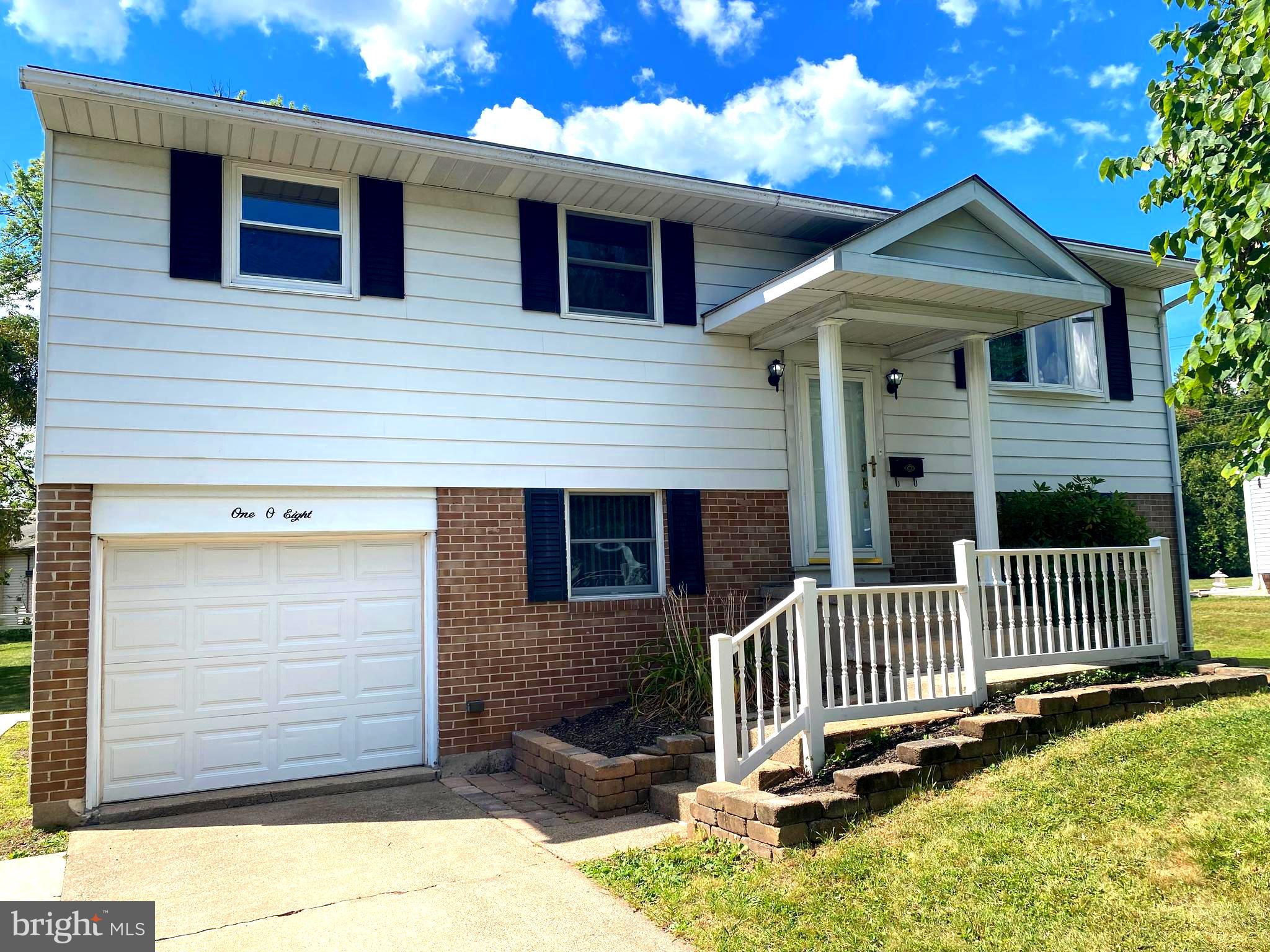 AMITY GARDENS - Residential