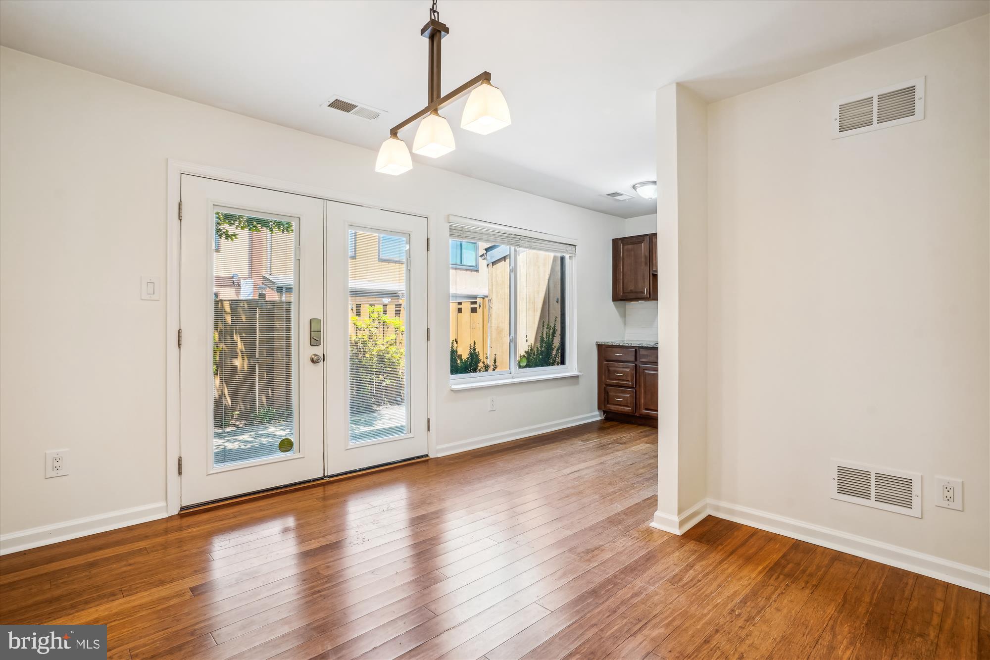 COVINGTON - Residential