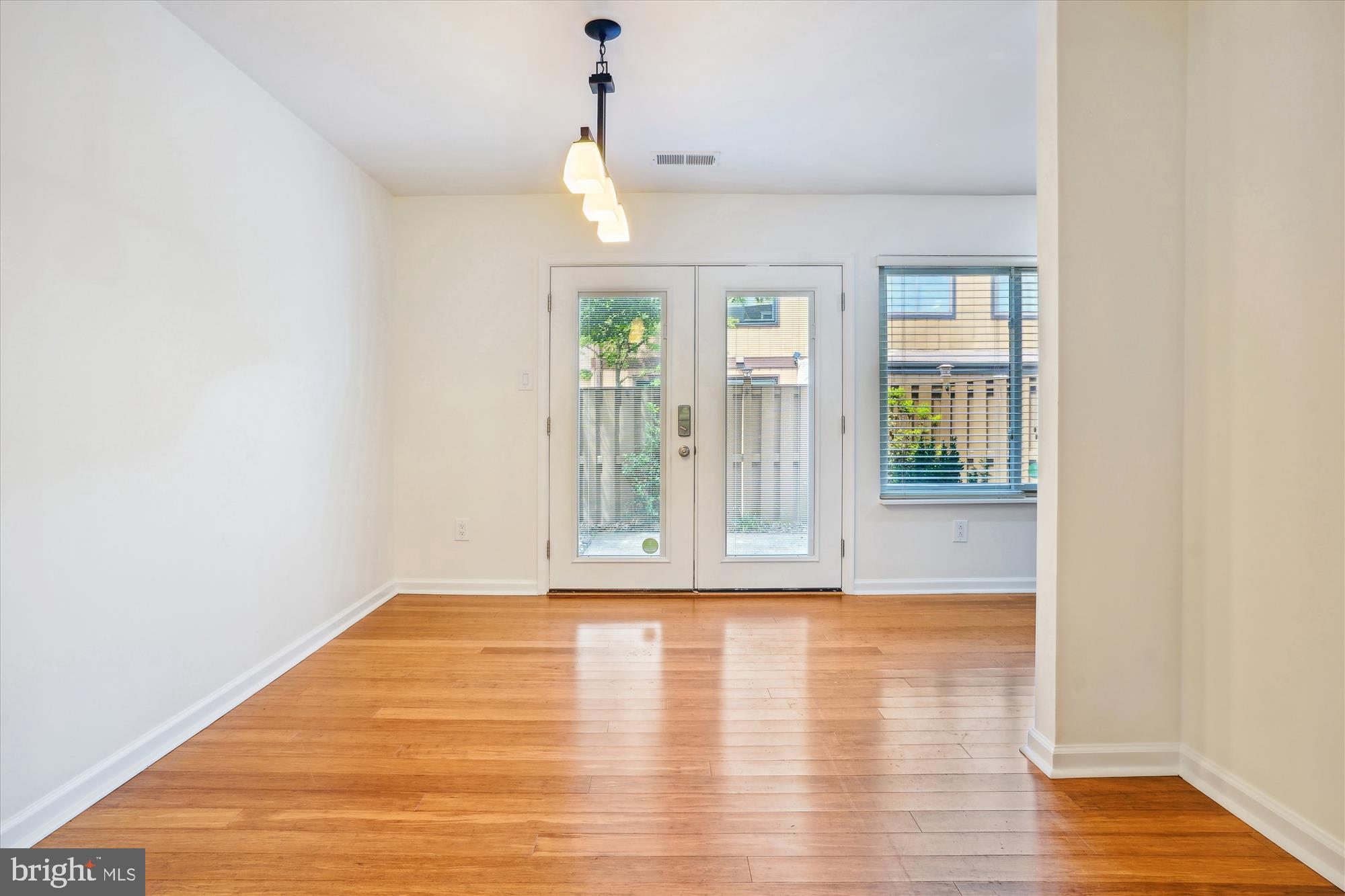 COVINGTON - Residential