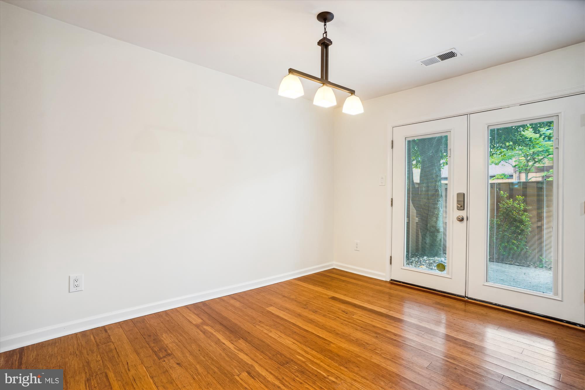 COVINGTON - Residential