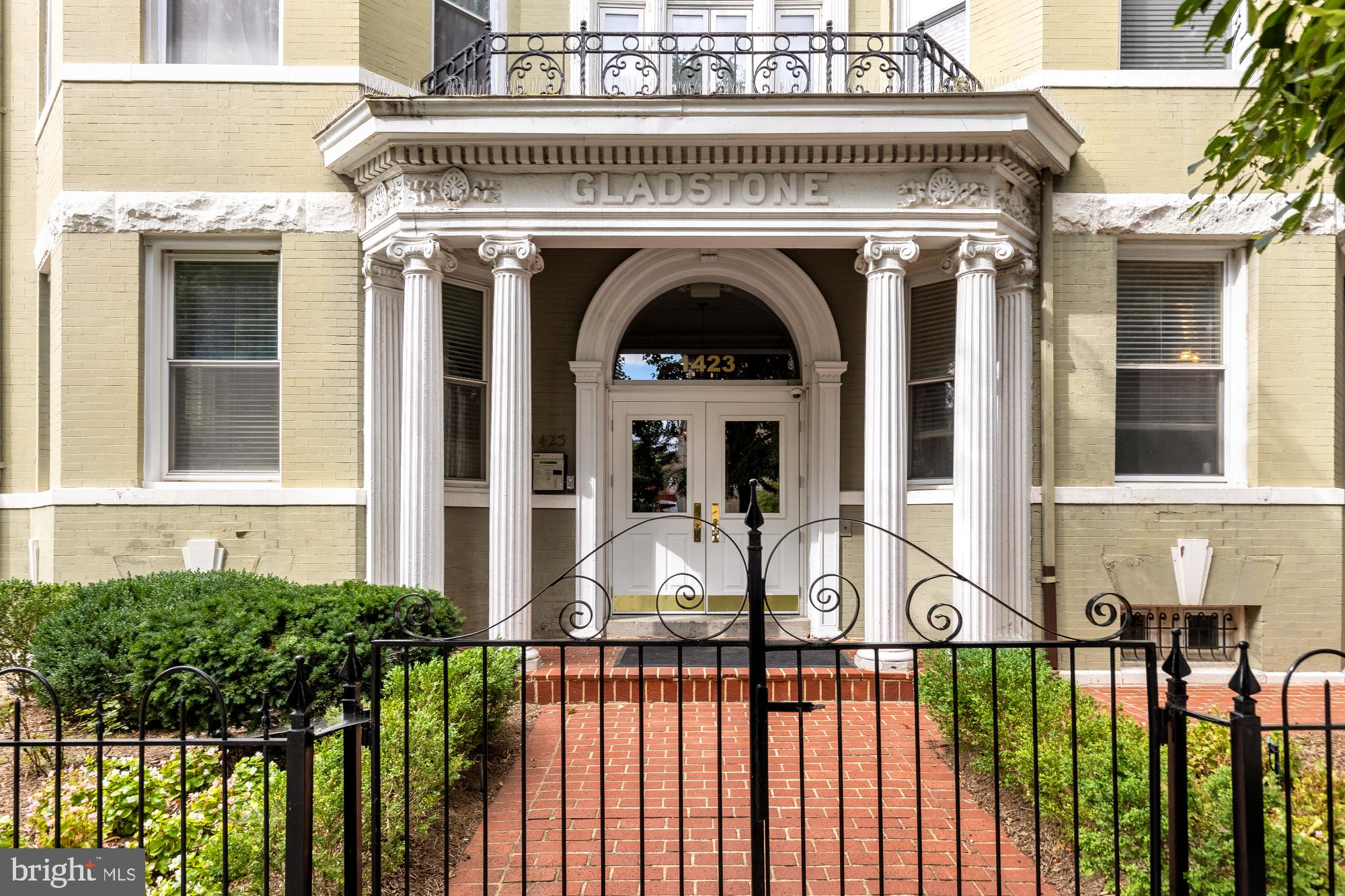1423 R STREET NW 102