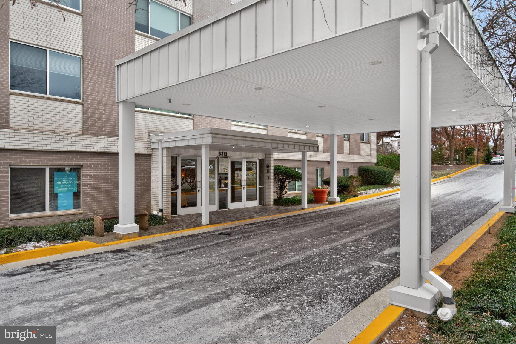 WHITEHALL - Residential