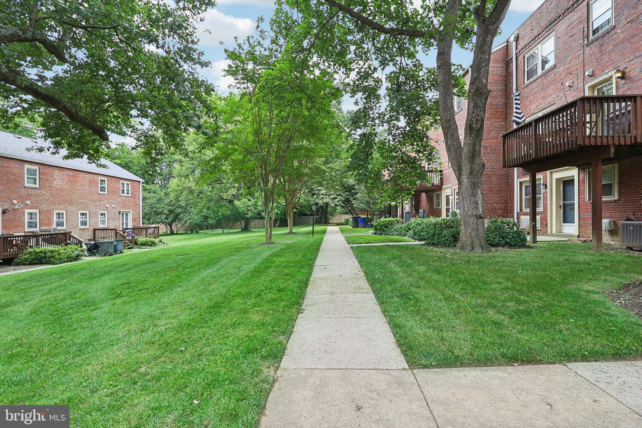 KENWOOD FOREST - Residential Lease