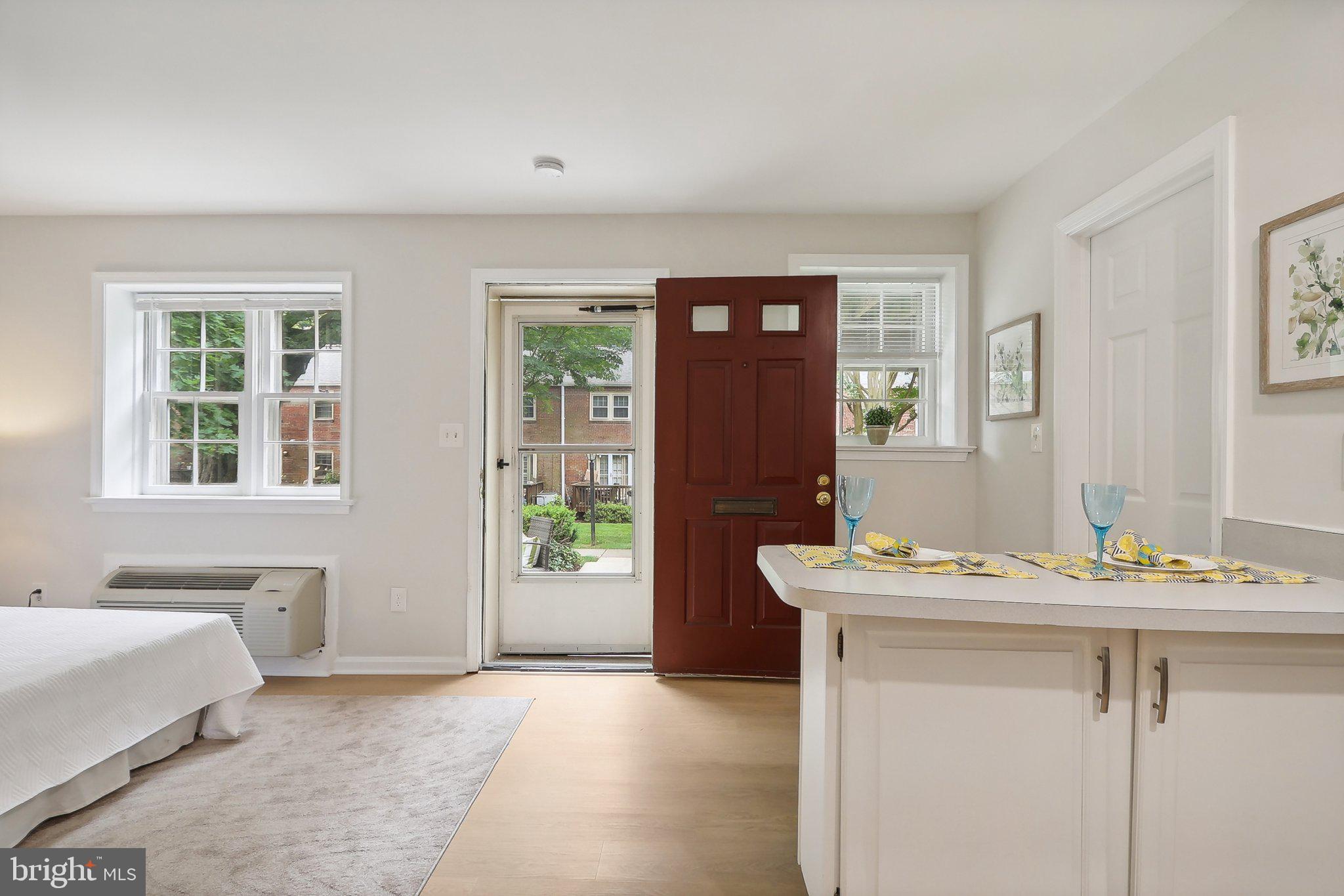 KENWOOD FOREST - Residential Lease