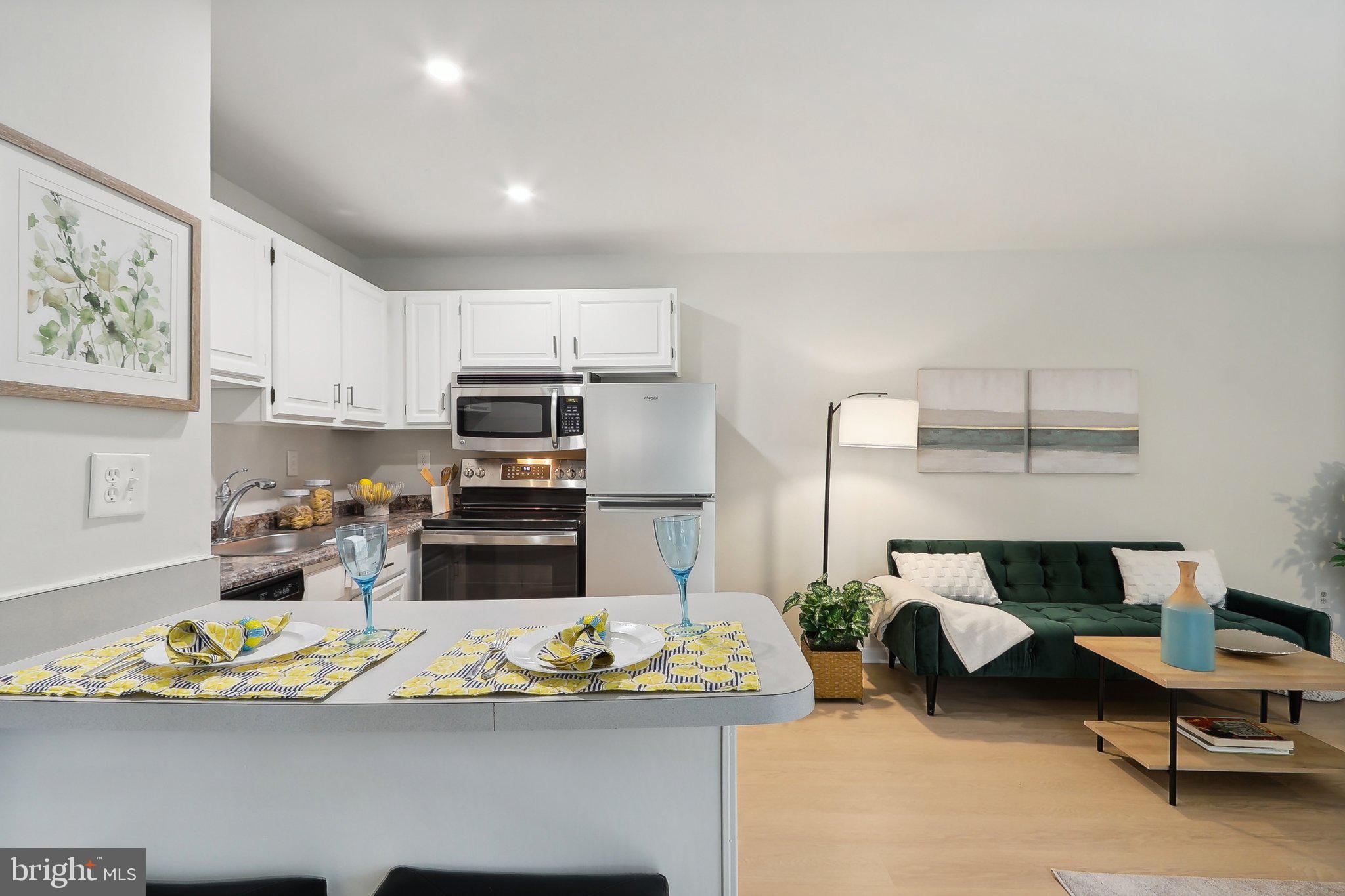 KENWOOD FOREST - Residential Lease