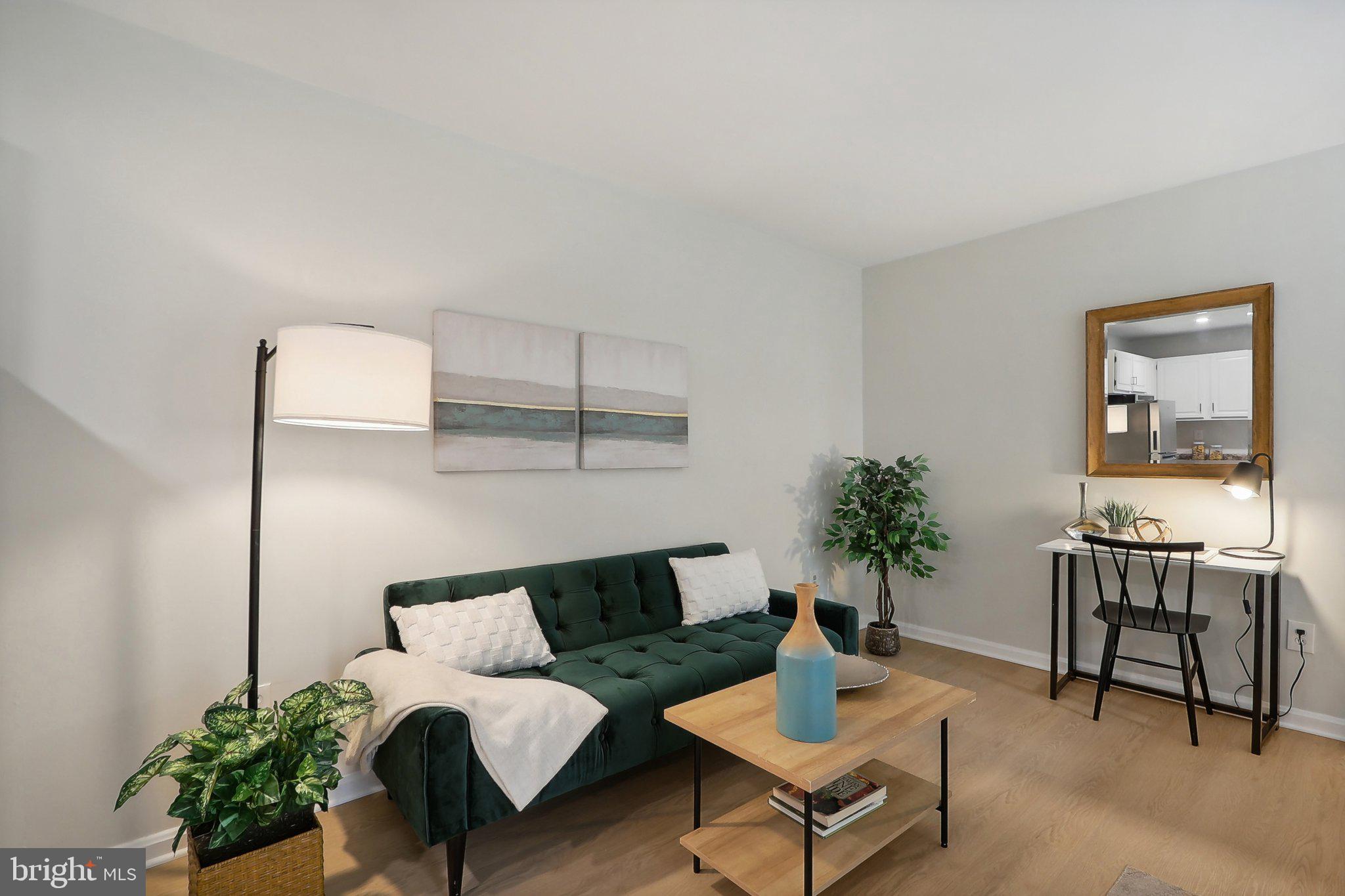 KENWOOD FOREST - Residential Lease