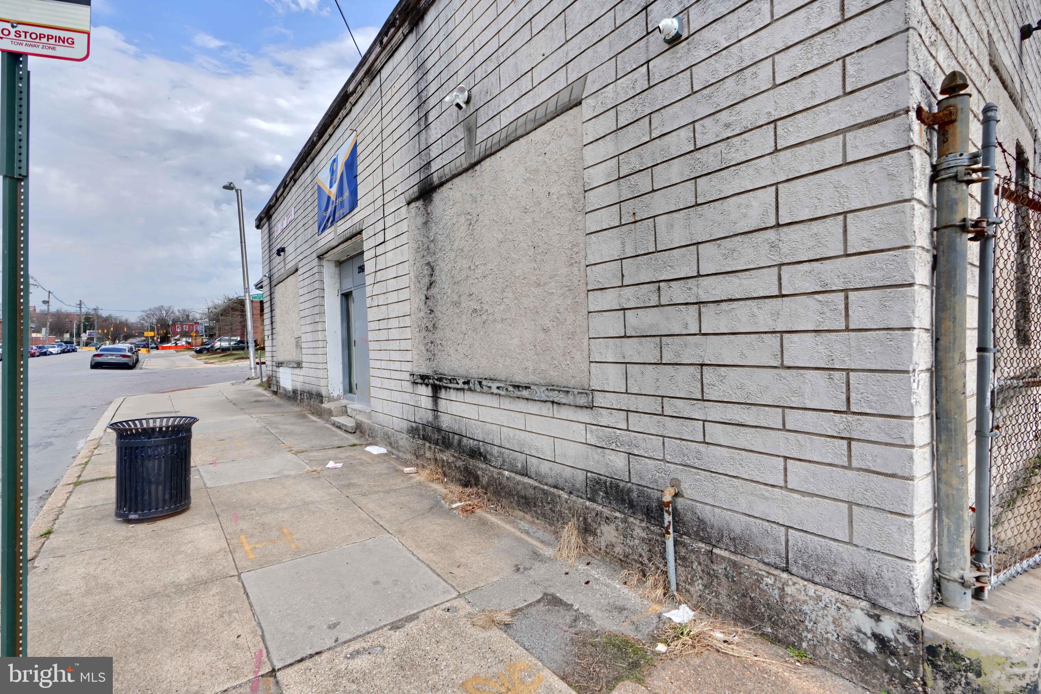 - Commercial Lease