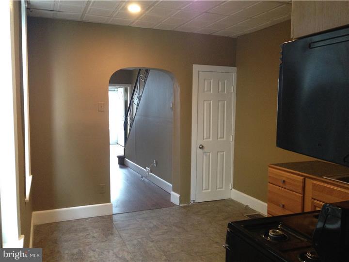 PORT RICHMOND - Residential Lease