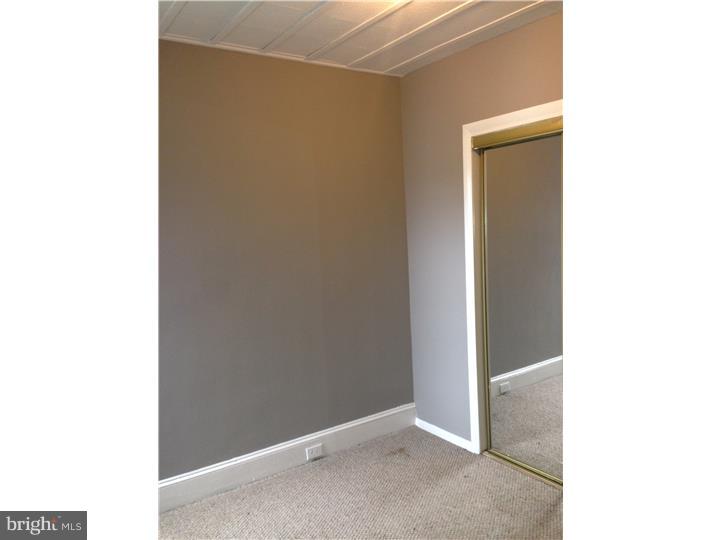 PORT RICHMOND - Residential Lease