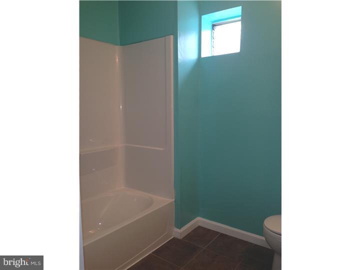 PORT RICHMOND - Residential Lease