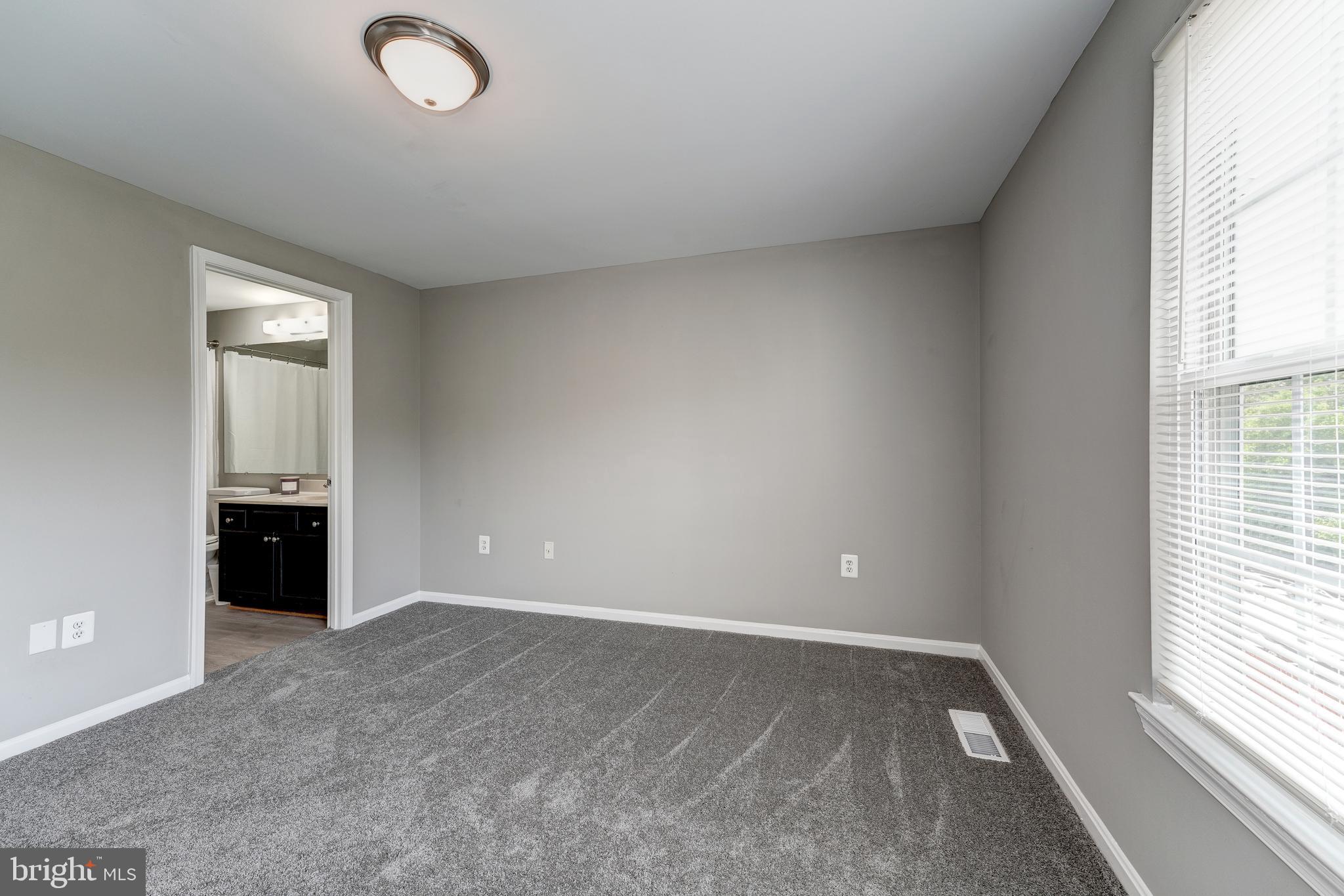 CLOVERLEAF - Residential