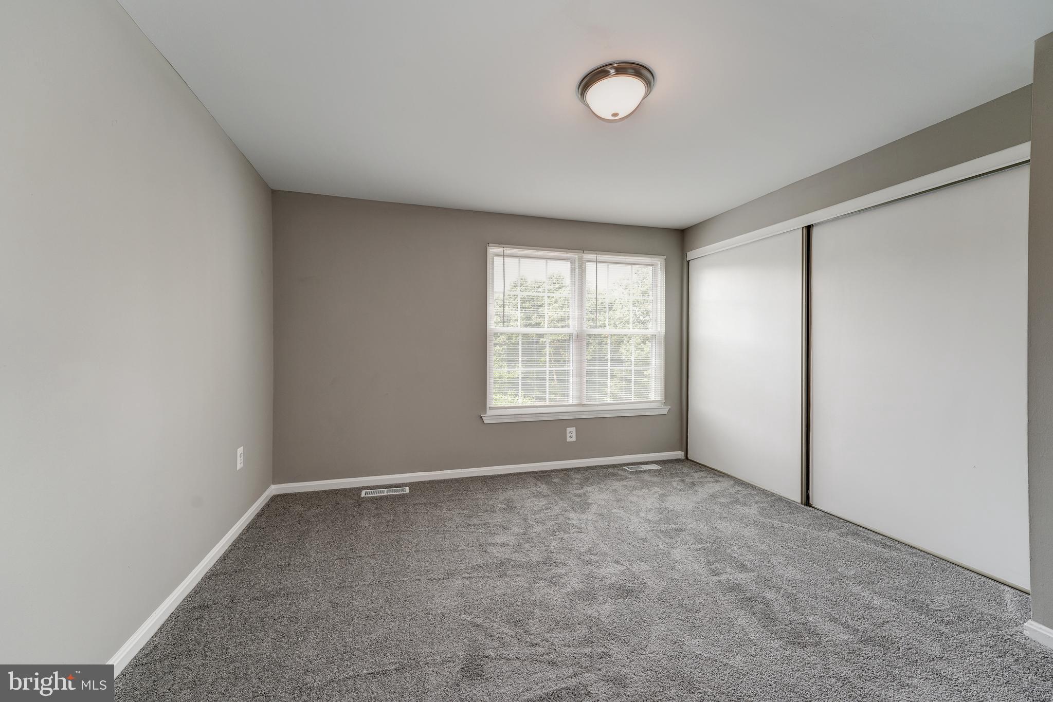 CLOVERLEAF - Residential