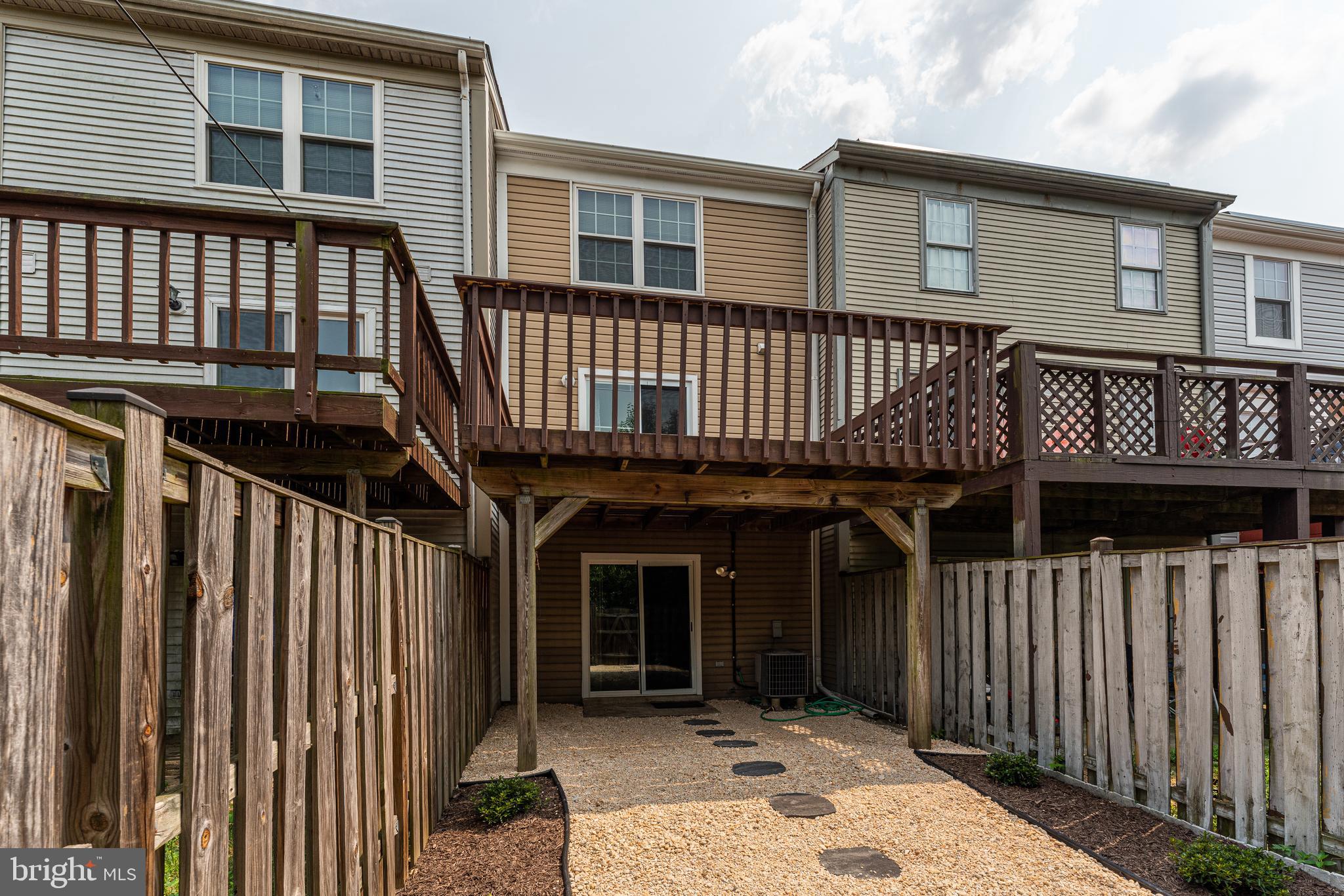 CLOVERLEAF - Residential