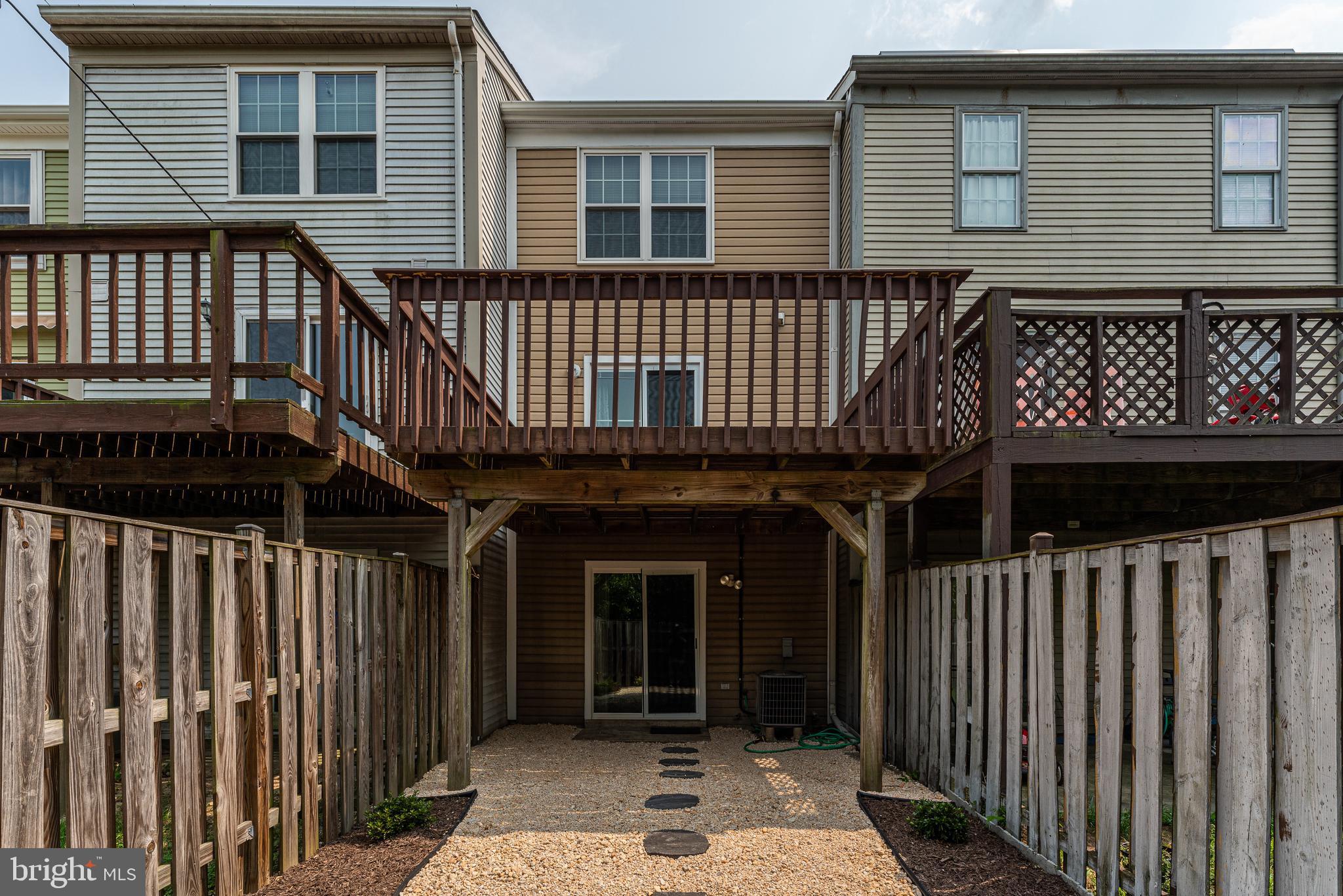 CLOVERLEAF - Residential