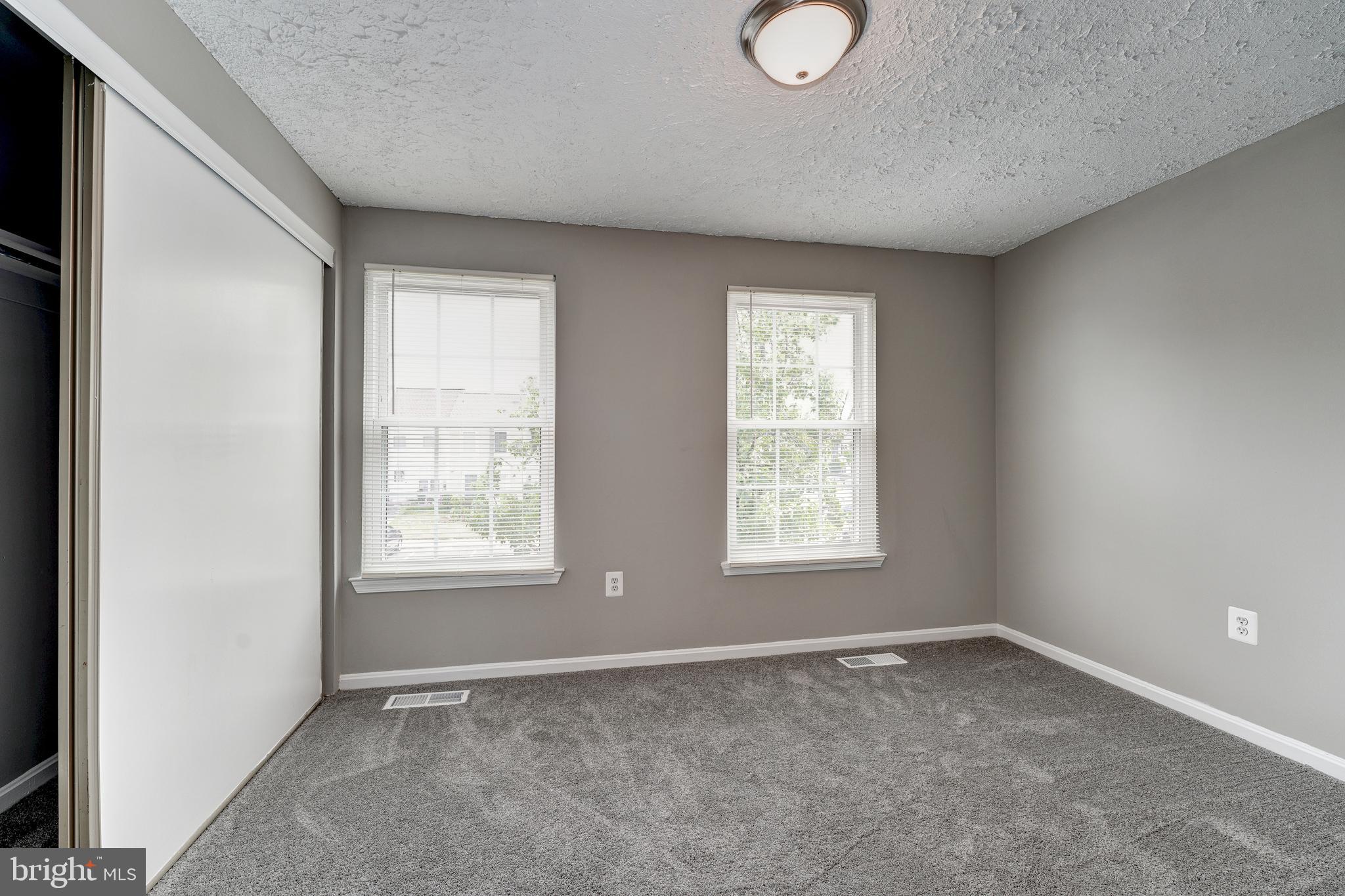 CLOVERLEAF - Residential