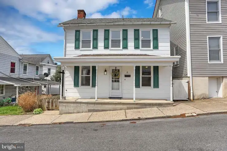 6 4th Street, Mifflintown, PA 17059
