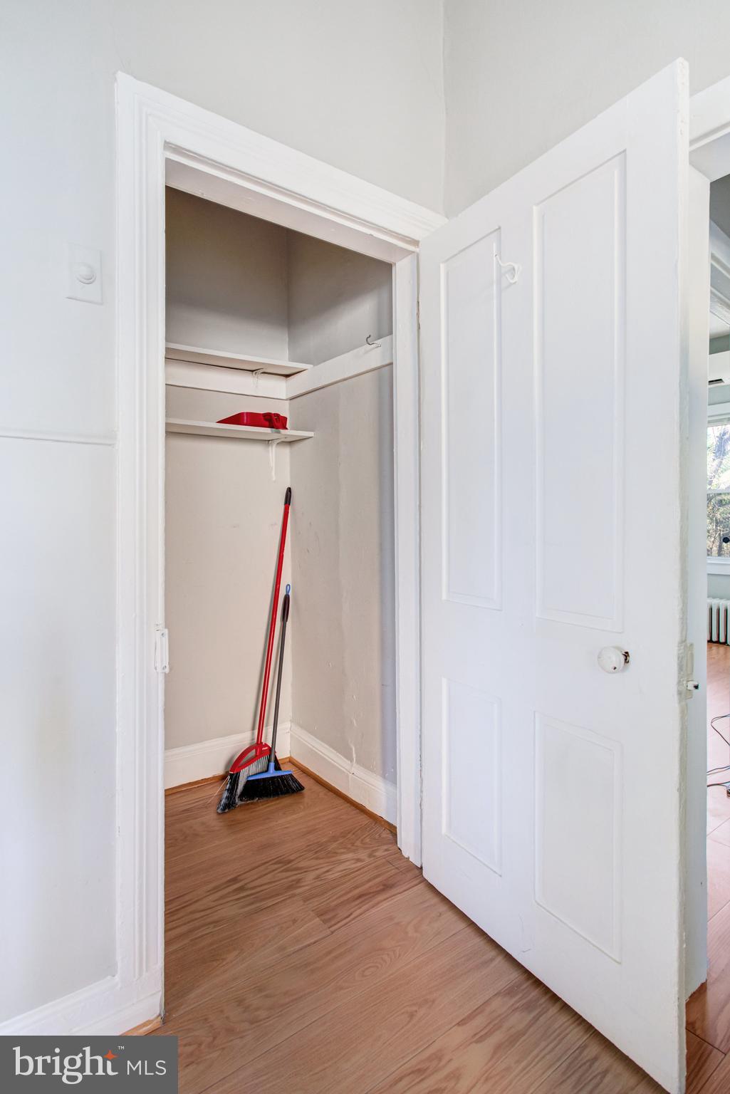 LAUREL - Residential Lease