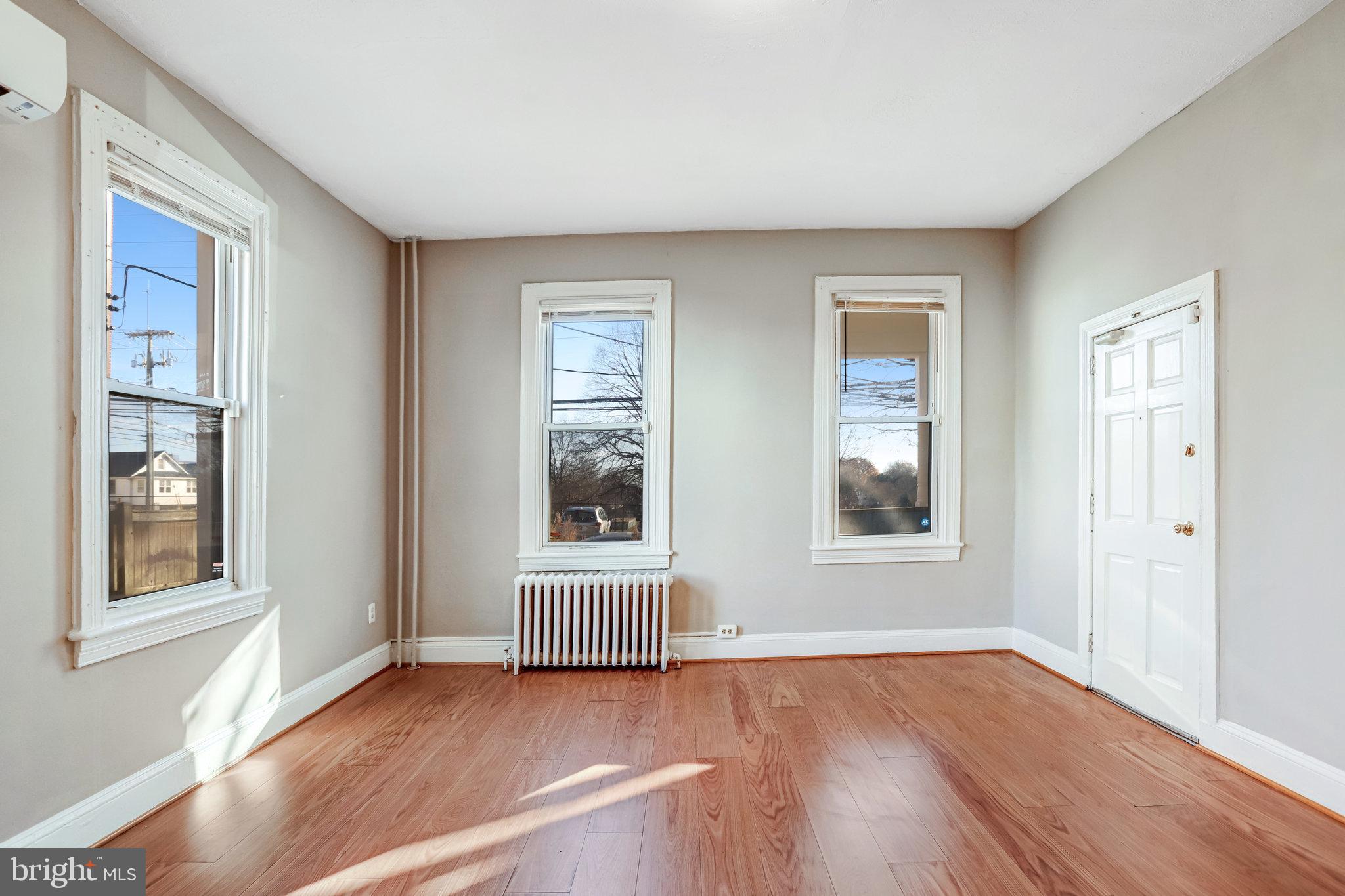 LAUREL - Residential Lease