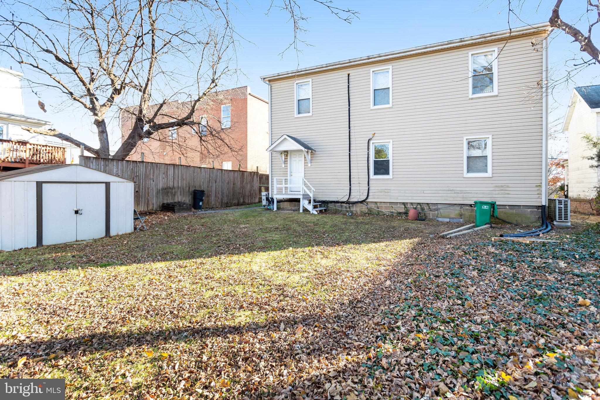 LAUREL - Residential Lease